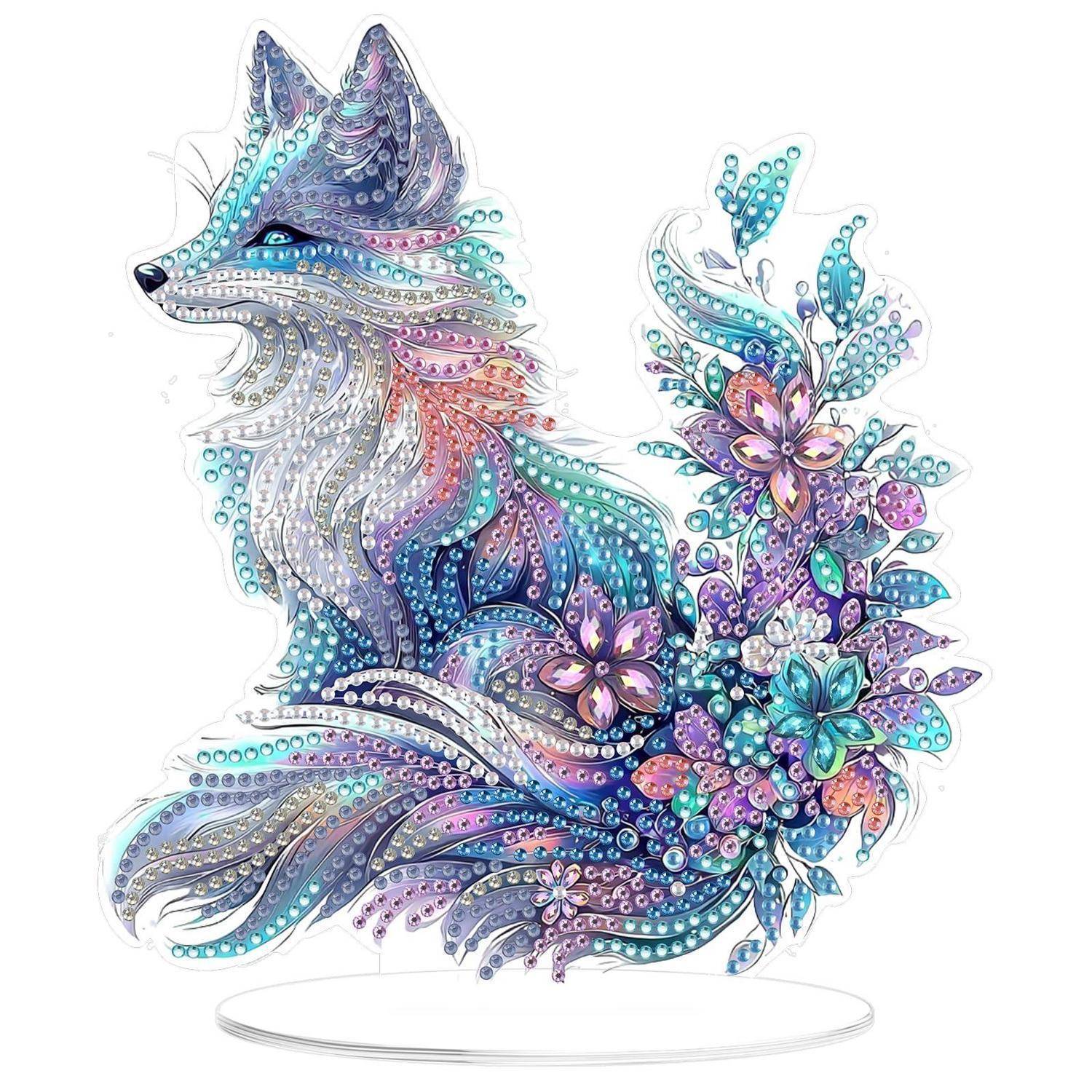 Farbenfrohe Fuchsillustrationen mit Edelsteinen und fließenden blauen, violetten und rosa Blumenmustern auf einem durchsichtigen Ständer.
