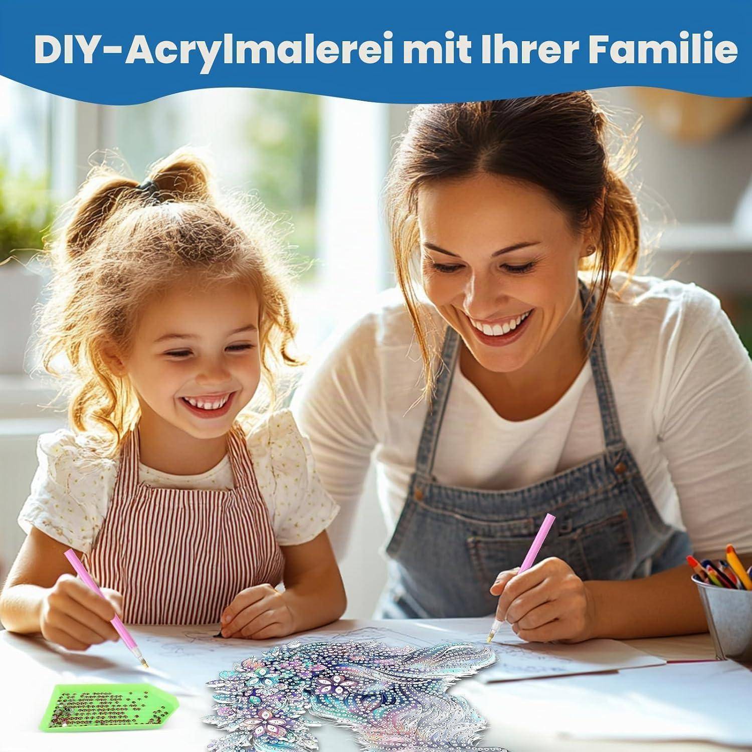 Mutter und junge Tochter malen zusammen an einem Tisch; das Banner liest sich „DIY-Acrylmalerei mit Ihrer Familie