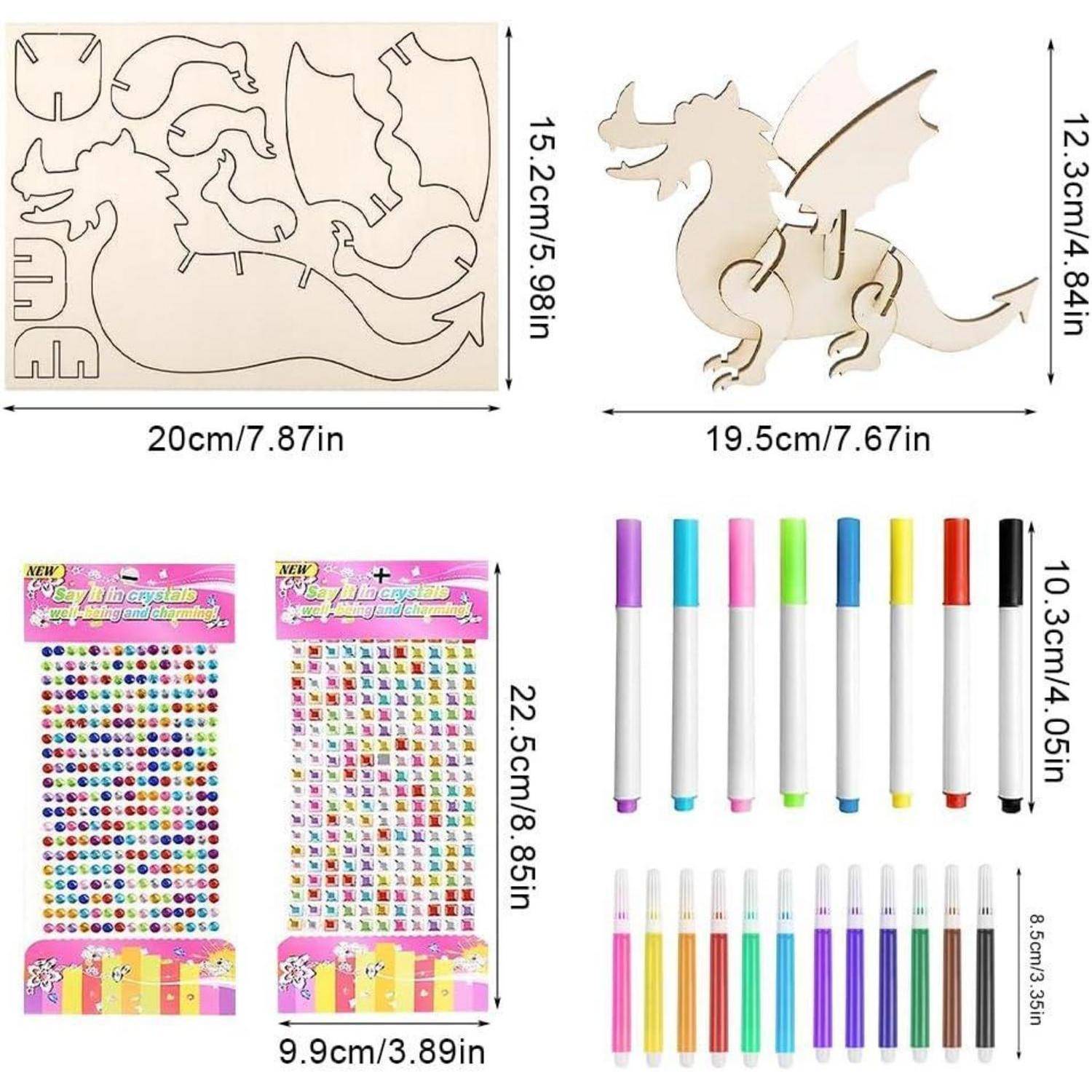 Eine Produktcollage zeigt ein Holz-Drachen-Puzzleset mit zusammengesetztem Drachen, ein Blatt mit bunten Aufkleber-Edelsteinen und einen Satz mit 8 farbigen Stiften.