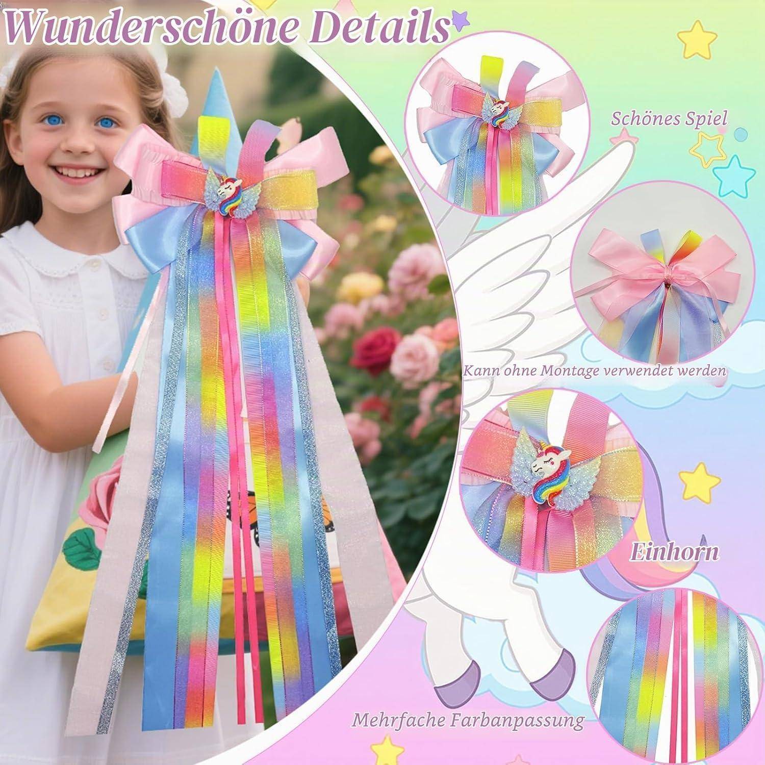 Werbebild eines lächelnden Mädchens, das einen Regenbogen-Einhorn-Bandstab in Pastellfarben hält, mit eingefügten Detailansichten und deutschem Text, die Details und Farbvariationen hervorheben.