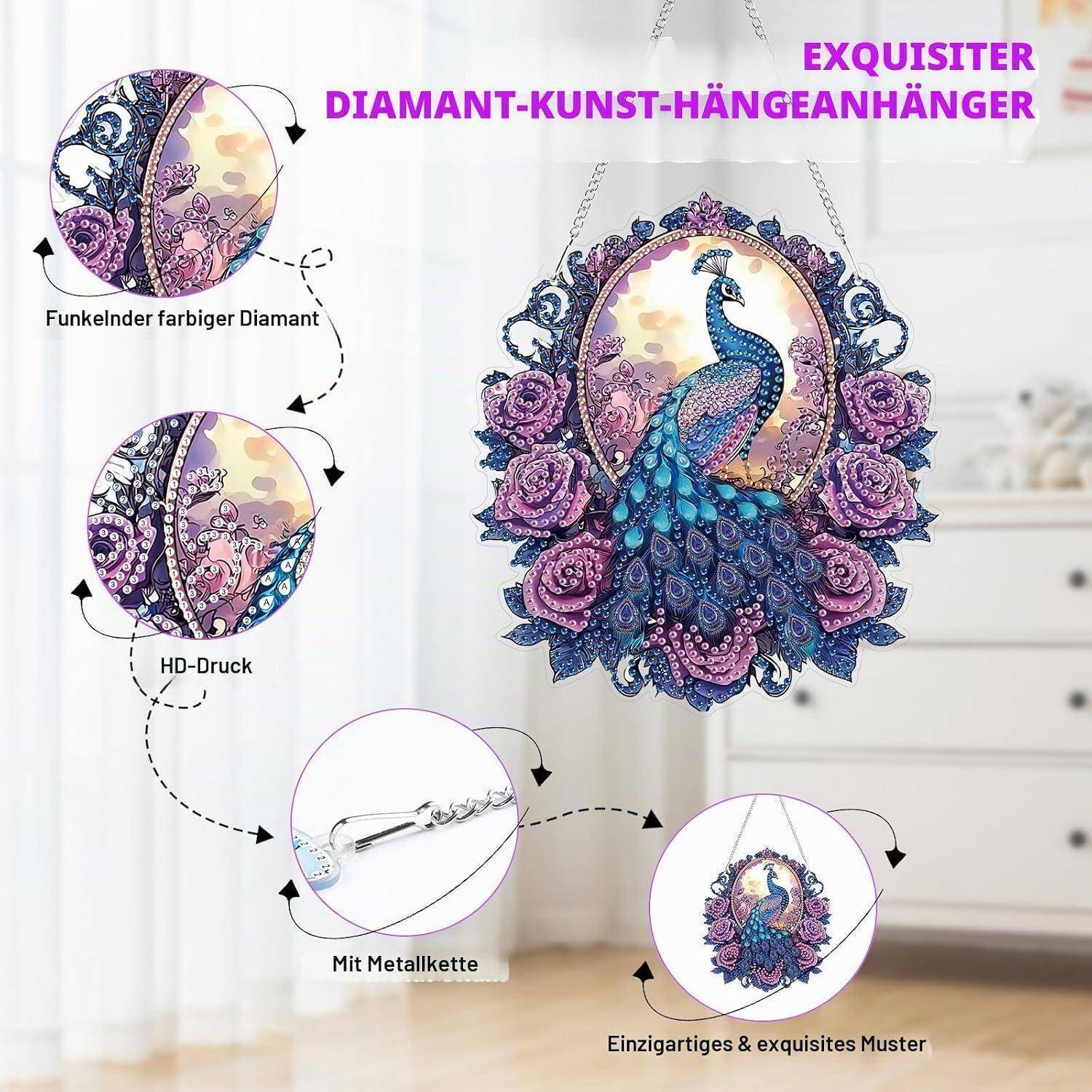 Pfauenmotiv-Diamantkunst-Anhänger-Halskette, zeigt den farbenfrohen Anhänger, HD-Druck, Metallkette und detaillierte Nahaufnahme-Beschriftungen.