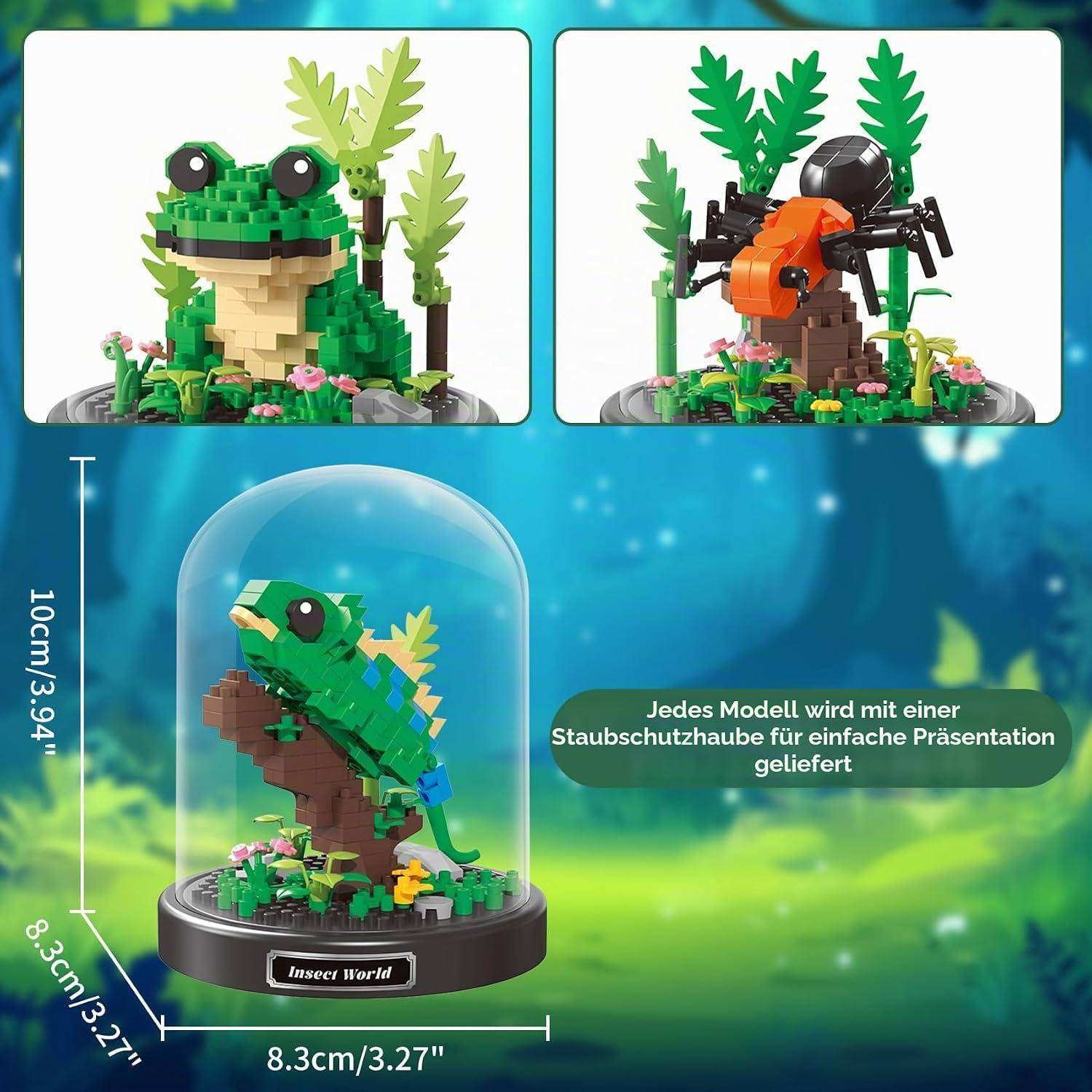 Werbebild eines grünen LEGO-Stil-Frosch- und Insektenweltmodells unter einer Displaykuppel, mit Einsatzansichten der Vorder- und Rückseite sowie Größenmessungen.