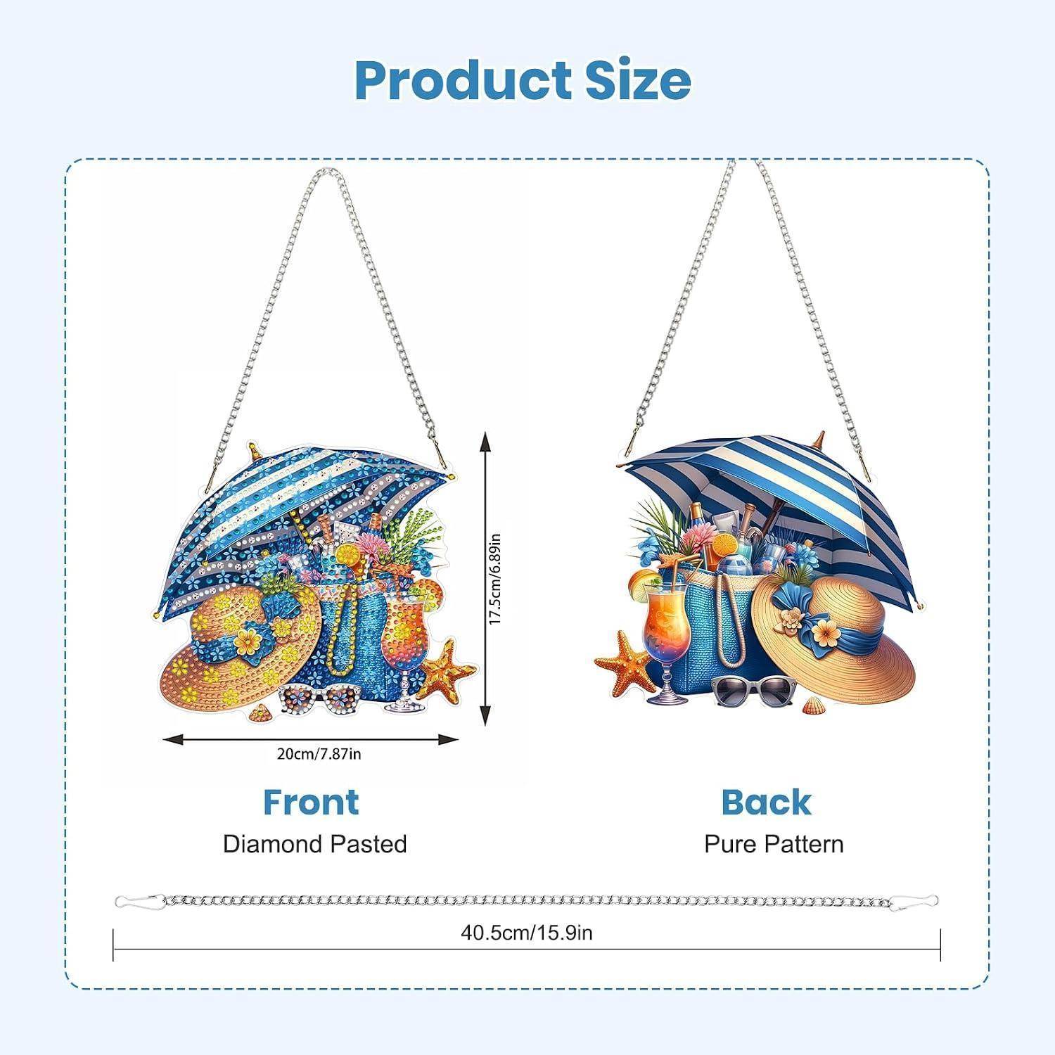 Produktgrößendiagramm einer strandthematischen Handtasche: 20 cm breit und 17,5 cm hoch, mit einer 40,5 cm langen Kettenkette; die Vorderseite hat aufgeklebte Diamanten, die Rückseite hat ein einfaches Muster.