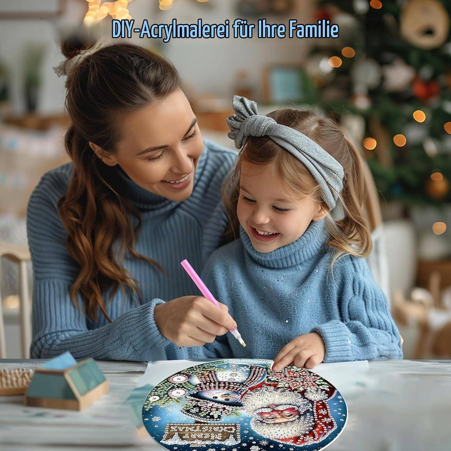 Mutter und Tochter malen ein festliches DIY-Acrylkunstwerk an einem Tisch, mit dem Text „DIY-Acrylmalerei für Ihre Familie