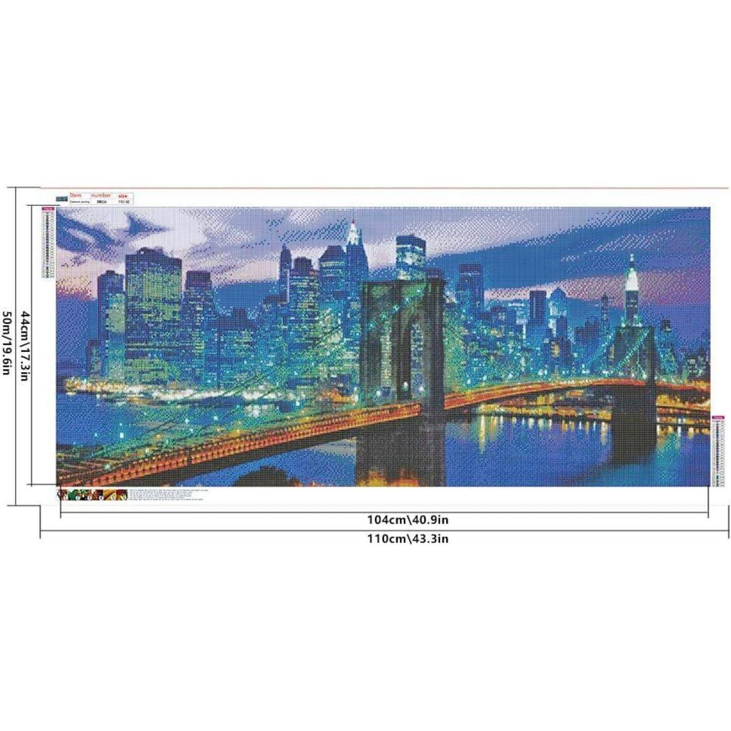 Diagramm einer Stadtsilhouette und einer Hängebrücke über Wasser in der Dämmerung, dargestellt mit Dimensionsangaben 110 cm x 43,3 Zoll und 104 cm x 40,9 Zoll.