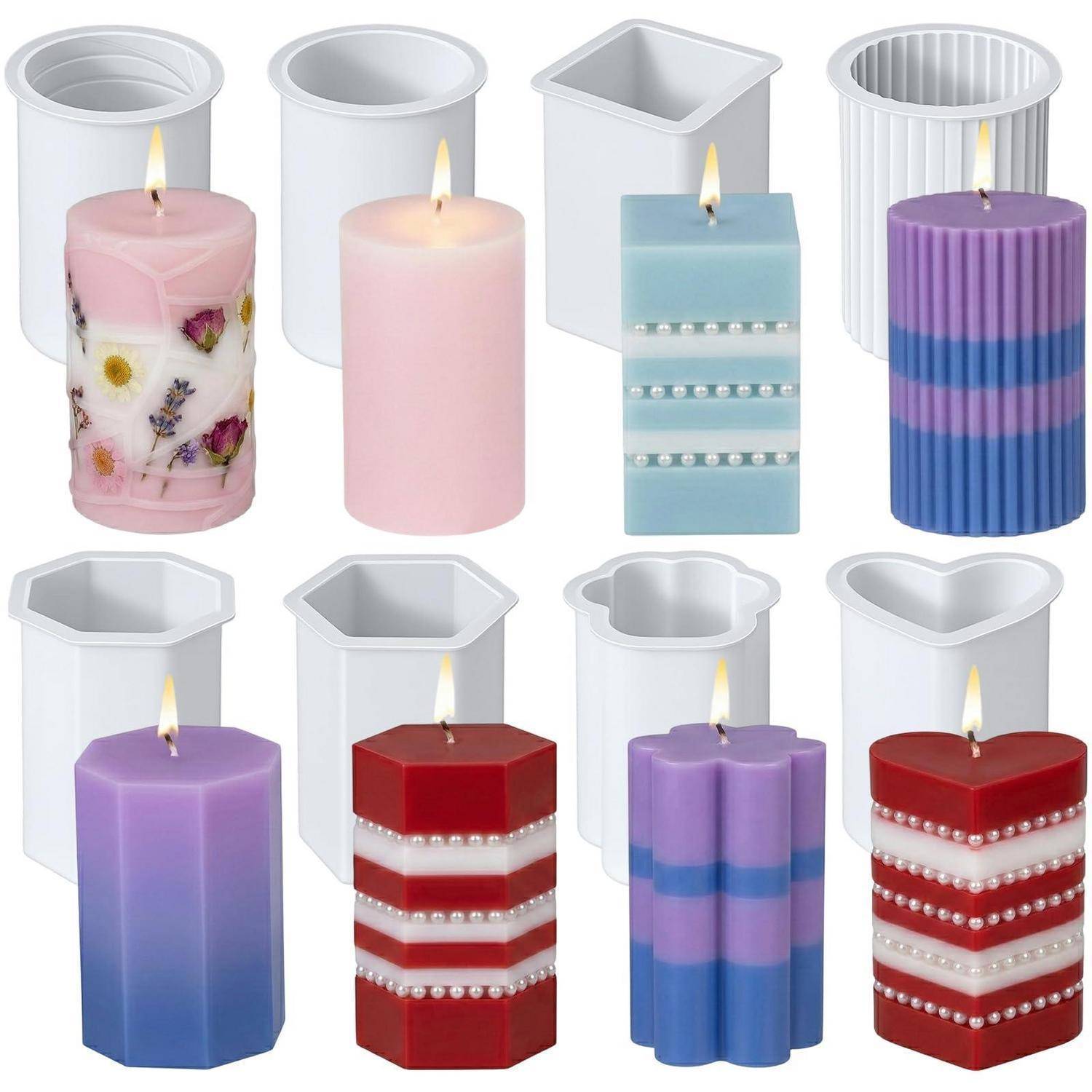 Acht dekorative Kerzen in verschiedenen Formen und Farben, jeweils mit einer weißen Form dahinter, einschließlich blumiger rosa, einfacher rosa, blauer, lila, roter und gestreifter Designs.
