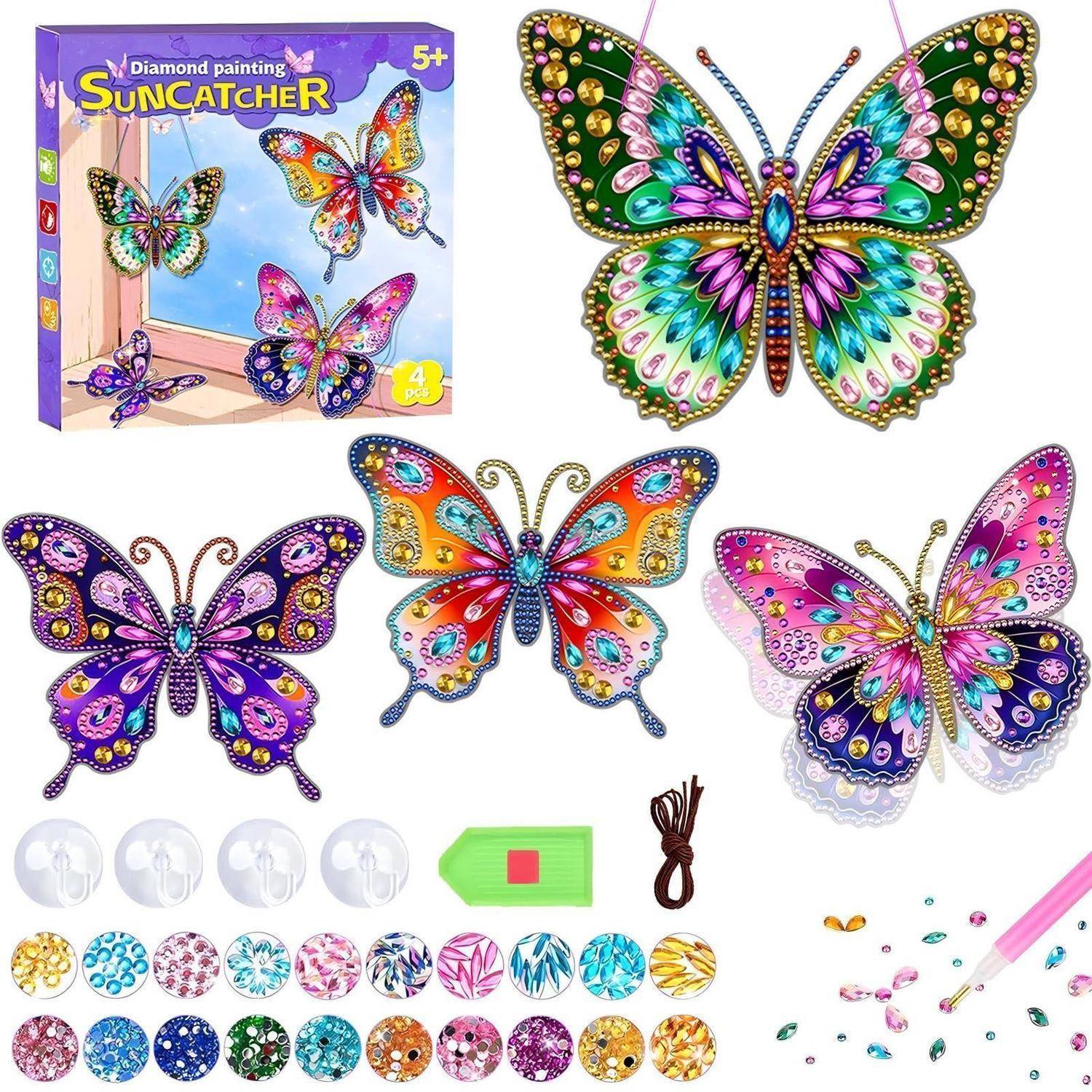 Diamantmalerei-Suncatcher-Schmetterlings-Set mit vier farbenfrohen Schmetterlingsdesigns, Saugnäpfen, Schnur, Applikationsstift und Schmucksteinchen.