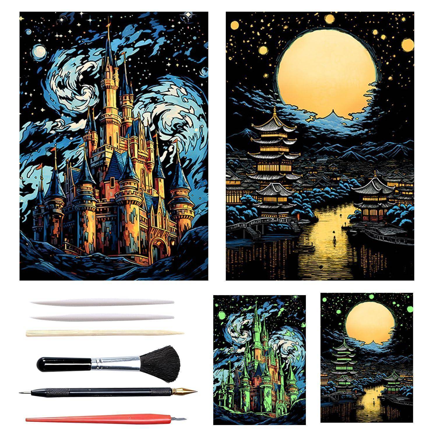 Satz von Fantasy-Kunstdrucken und Malwerkzeugen: zwei Schlossszenen oben, zwei kleinere passende Drucke darunter, plus Pinsel und Stift.