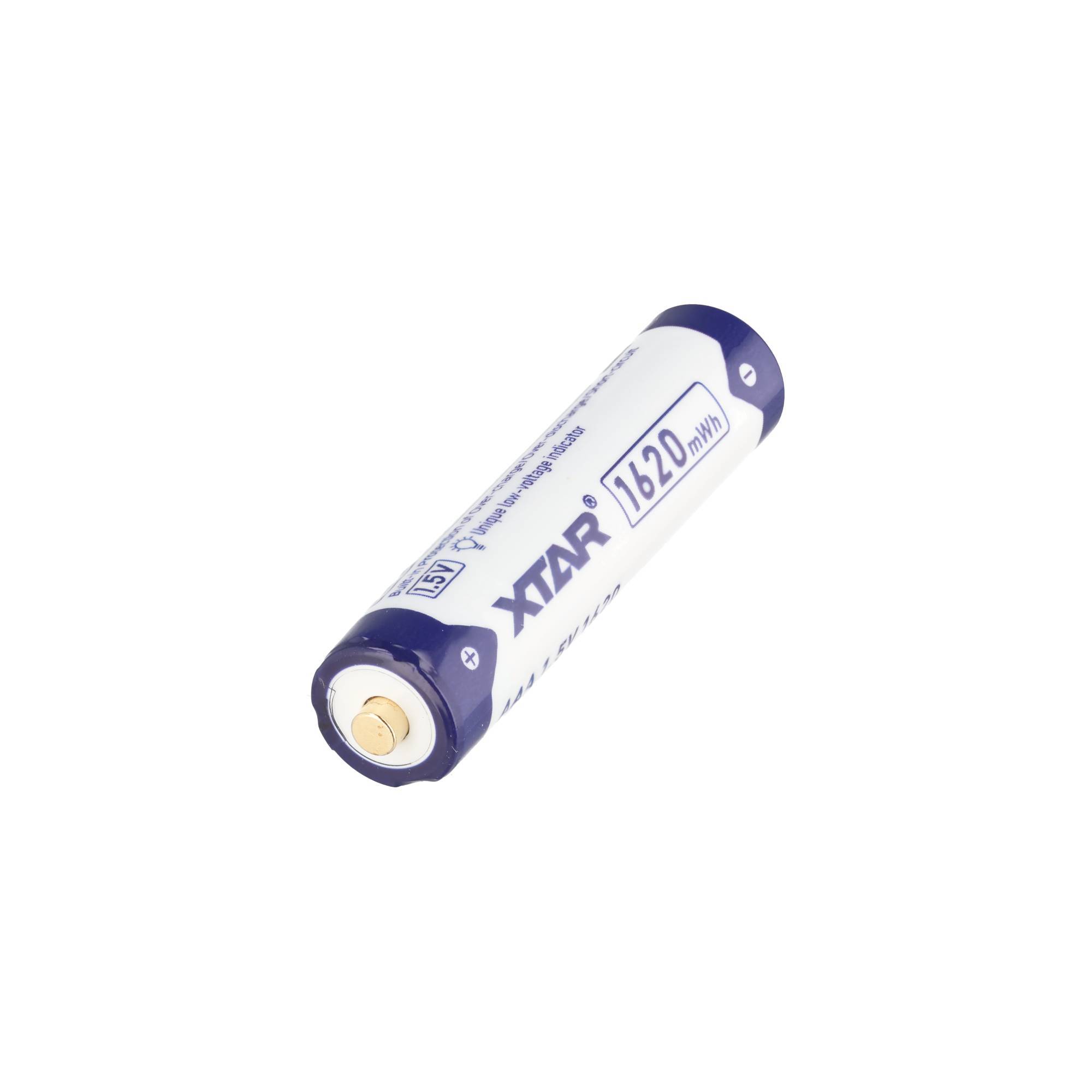 Eine weiße und blaue wiederaufladbare Lithium-Ionen-Batterie vom Typ Xtar 18650 auf einem einfachen weißen Hintergrund.