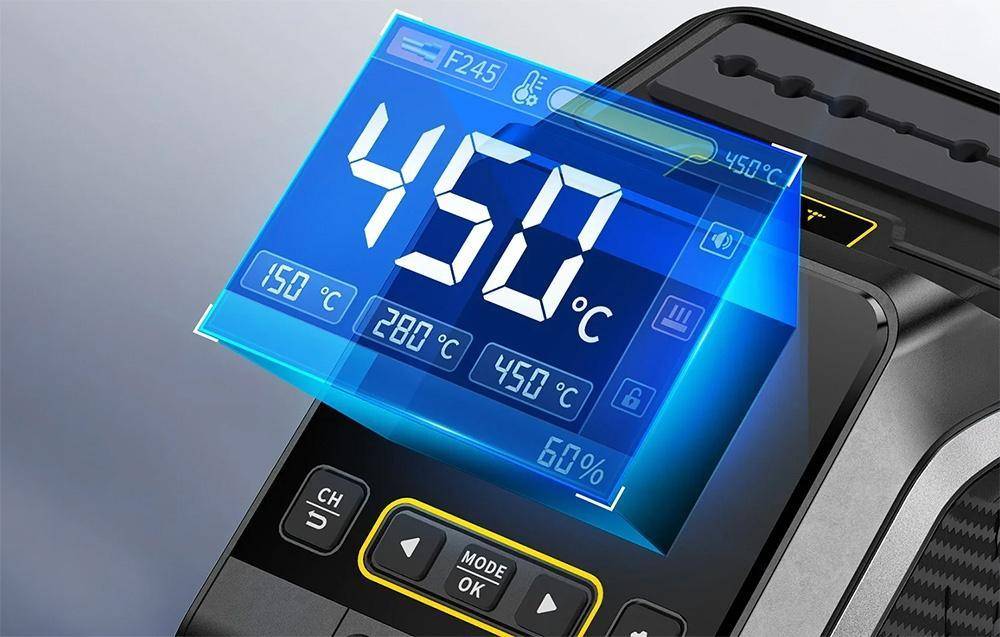 Nahaufnahme eines digitalen Steuerungsdisplays, das 450°C anzeigt, mit Temperatur- und Feuchtigkeitsindikatoren sowie Navigationsschaltflächen darunter.