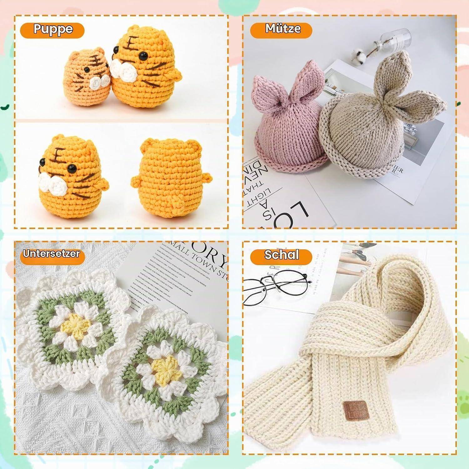 Collage aus gehäkelten Artikeln: weiche Tiertaschen, Hasenohrmützen, Blumenuntersetzer und einen cremefarbenen Schal, jeder einzelne auf Deutsch beschriftet.