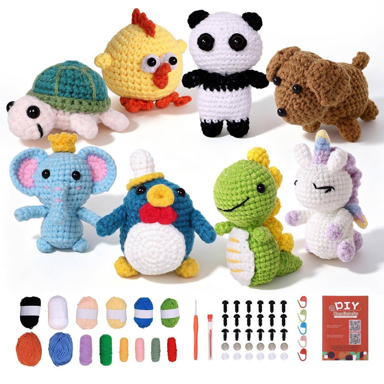 Gehäkelte Amigurumi-Tierpuppen, bestehend aus einer Schildkröte, einem Küken, einem Panda, einem Bären, einem Elefanten, einem Pinguin, einem Dinosaurier und einem Einhorn, mit Garn, Werkzeugen und Anleitungsmuster unten.