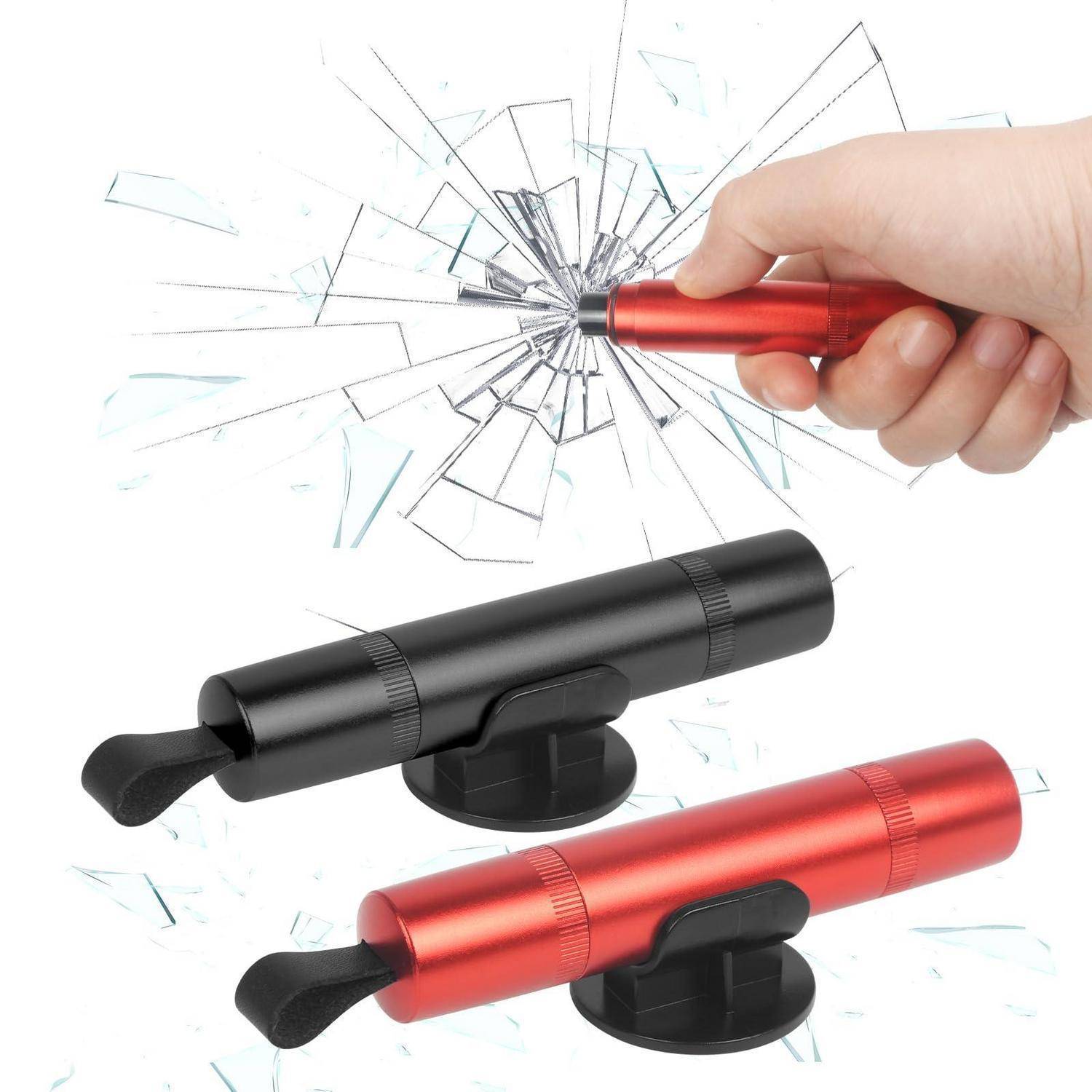 Hand hält einen roten Notfall-Fensterbrecher gegen gerissenes Glas, mit schwarzen und roten Glasbrecher-Werkzeugen darunter angezeigt.