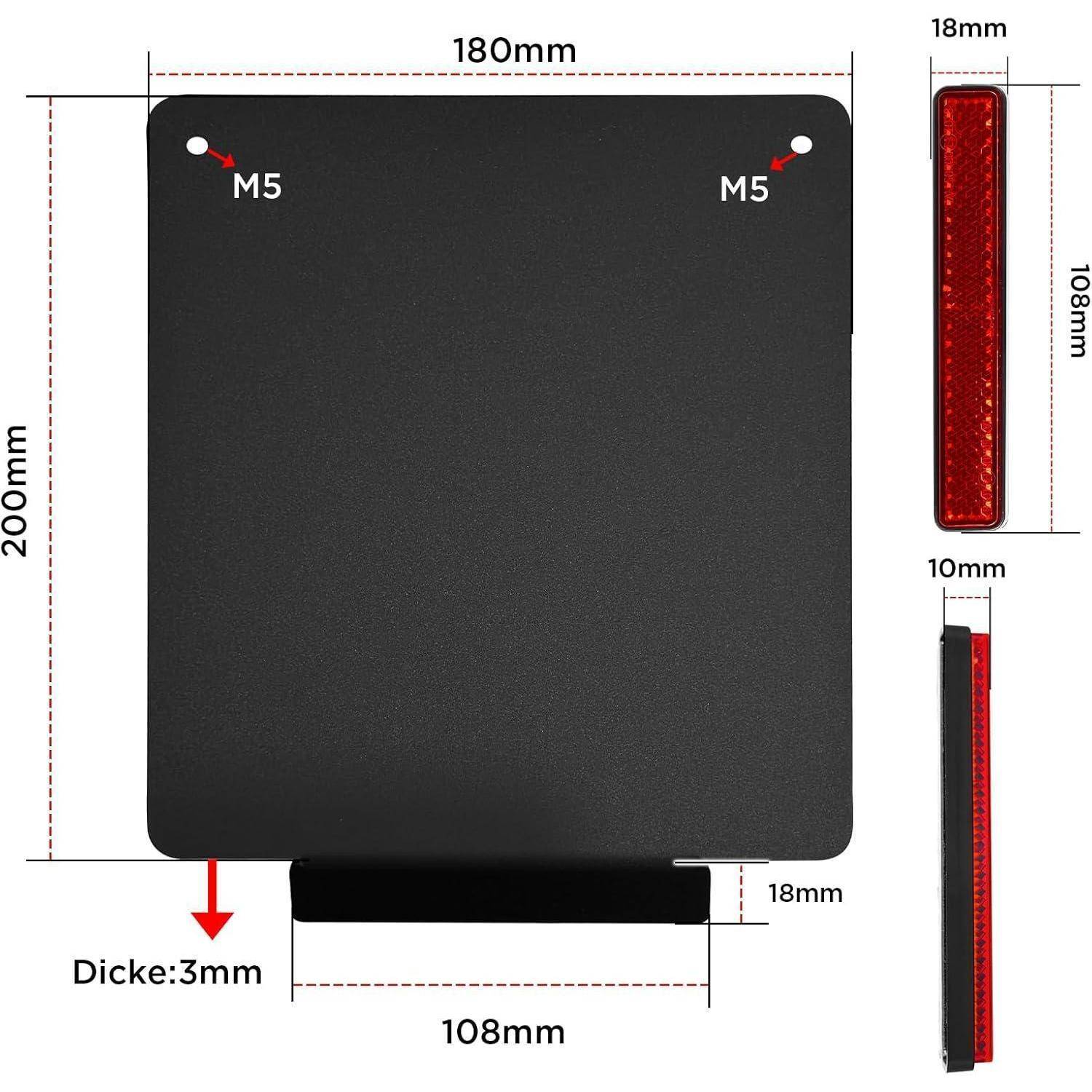 Schwarze rechteckige Montageblech mit zwei M5-Löchern; Abmessungen wie gezeigt: 200 mm hoch, 180 mm breit, 3 mm dick, mit einer 108 mm Bodenkonsole und 18 mm Seitenprofil.