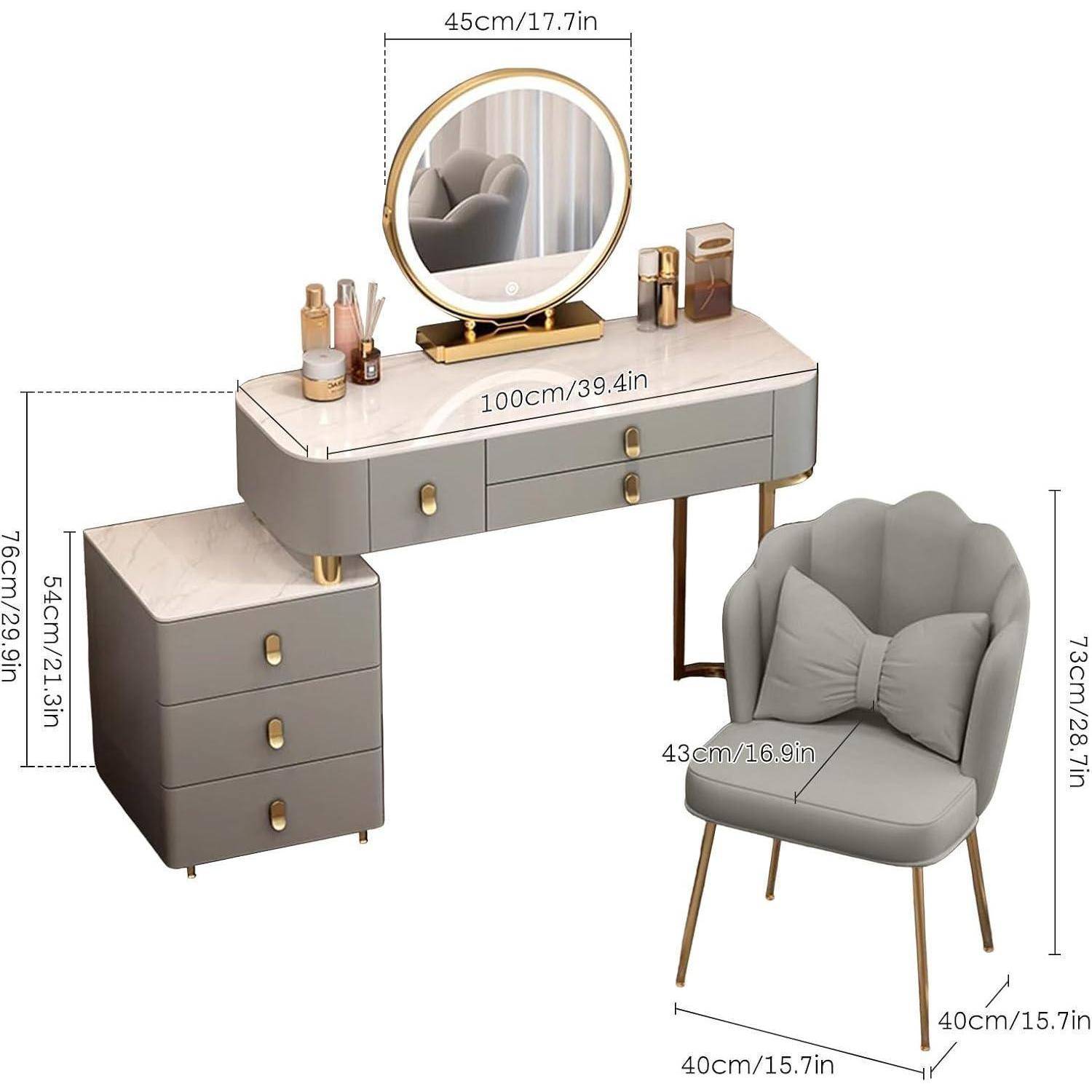 Produktbild eines Frisiertisch-Sets mit rundem Spiegel, Schubladen, Seitenschrank und gepolstertem Stuhl, mit Abmessungen und grauem Goldfinish.