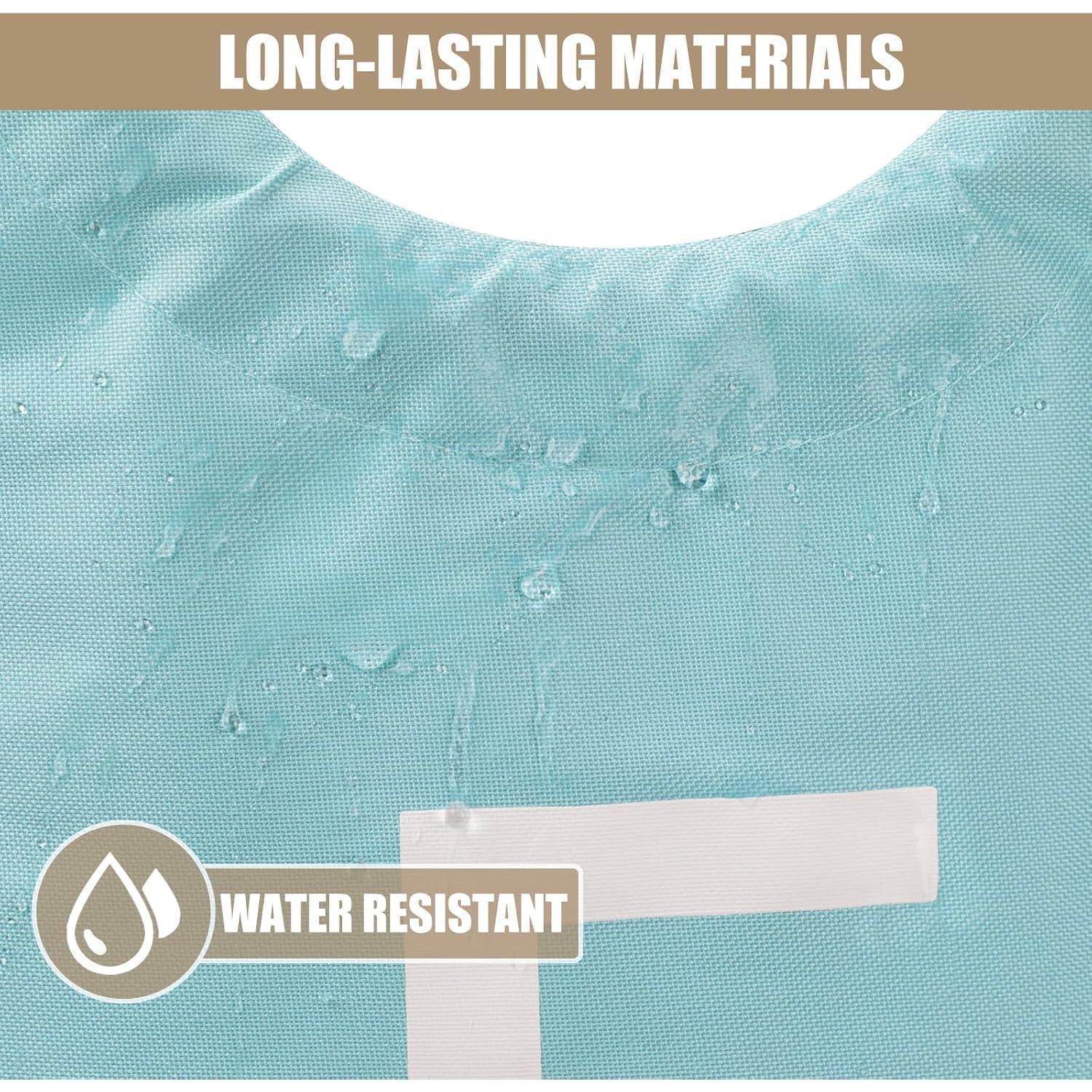 Blauer Stoff mit Wassertropfen und Beschriftungen 