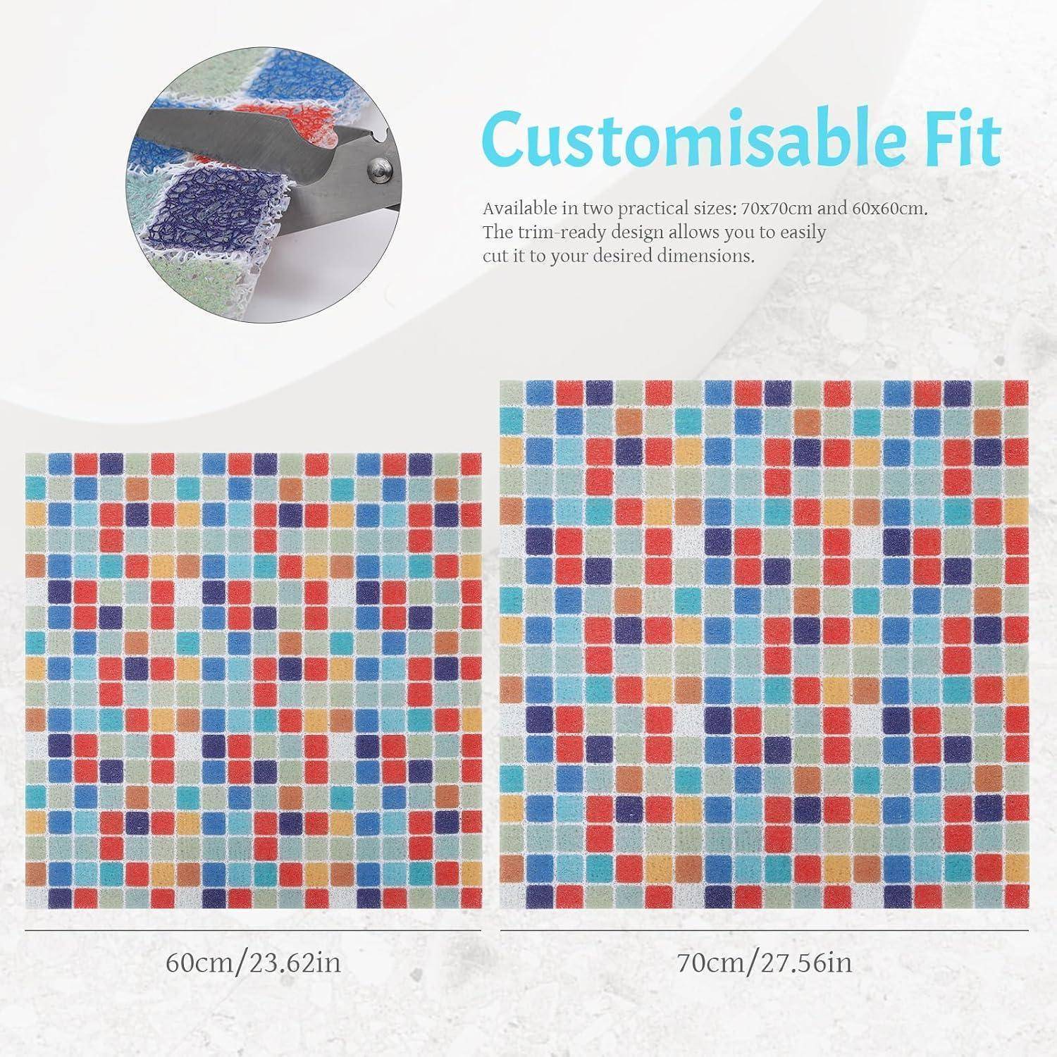 Produktgrafik zeigt anpassbare Passform für schnittfertigen Mosaikmatte, erhältlich in 60 cm und 70 cm Breiten, mit einer Nahaufnahme des Materials beim Schneiden.