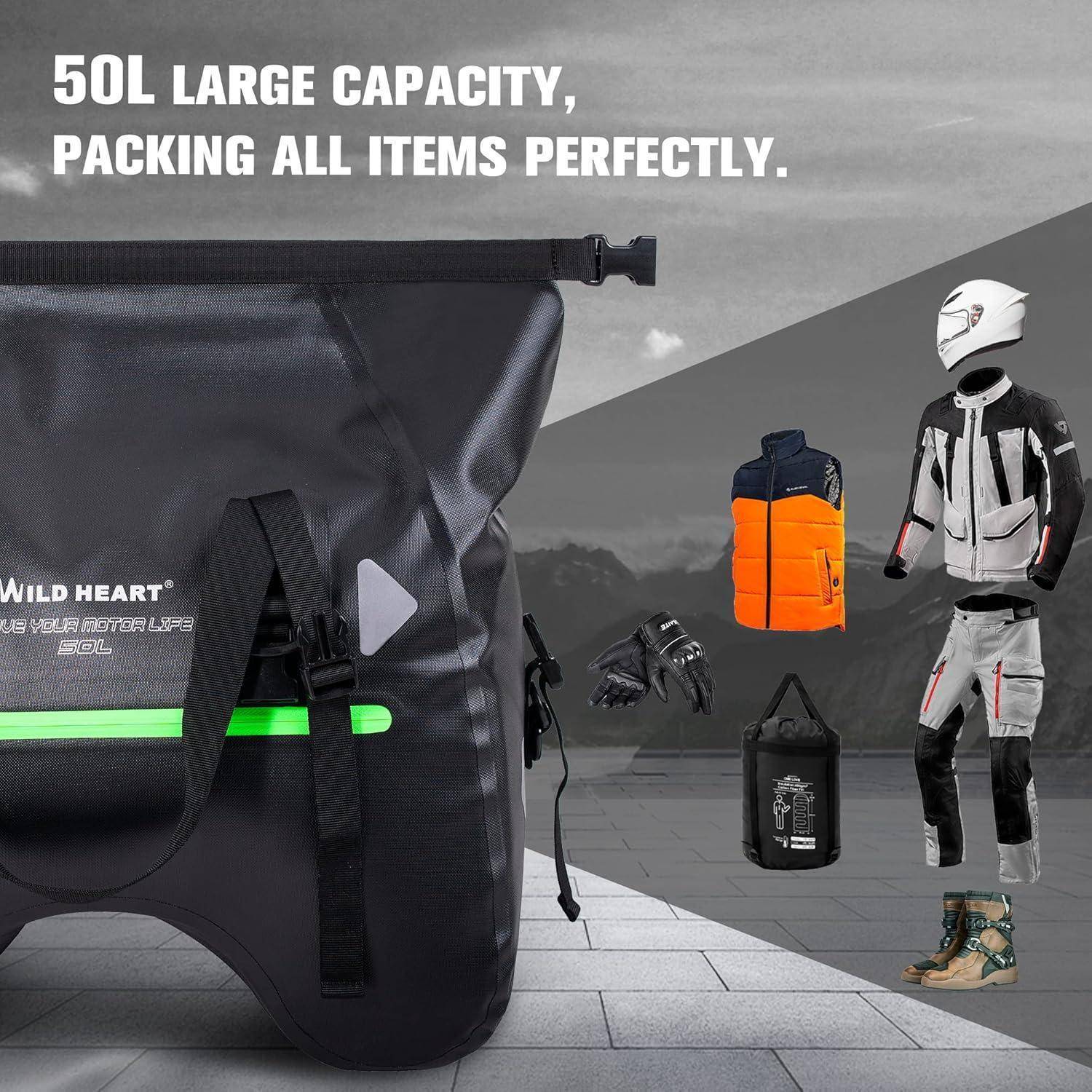 Anzeige für eine 50L wasserdichte Reisetasche, die Motorradausrüstung zeigt: Helm, Jacke, Handschuhe, Hose, Stiefel und eine orange Warnweste.