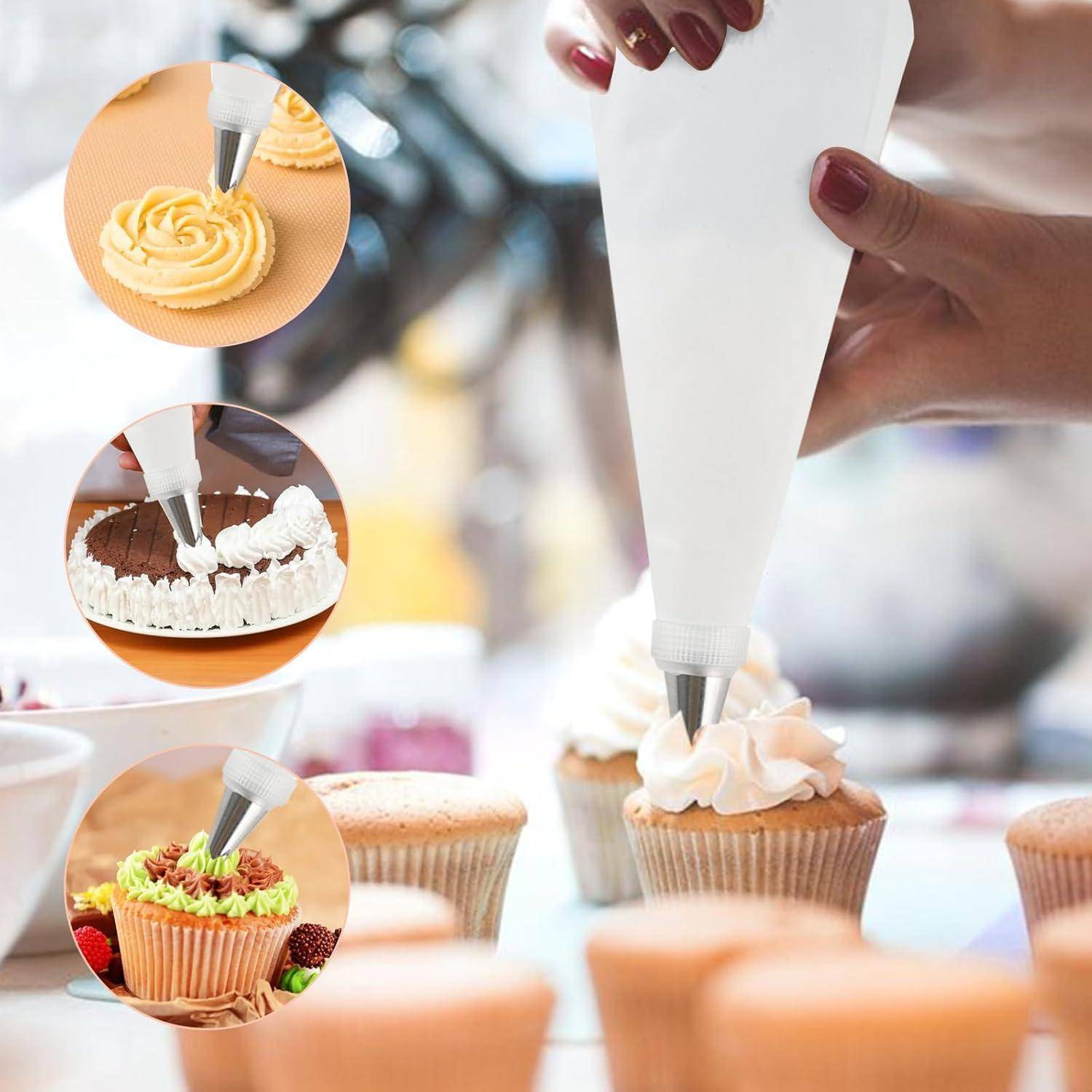 Mit der Hand Frosting aus einem Spritzbeutel auf einen Cupcake spritzen, mit eingefügten Beispielen zum Dekorieren von Cupcakes und Kuchen.