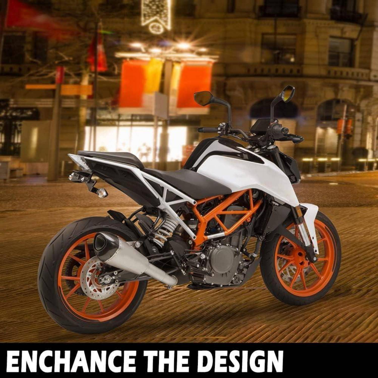 Weiß und orange Sportmotorrad nachts geparkt, mit dem Text „ENCHANCE THE DESIGN