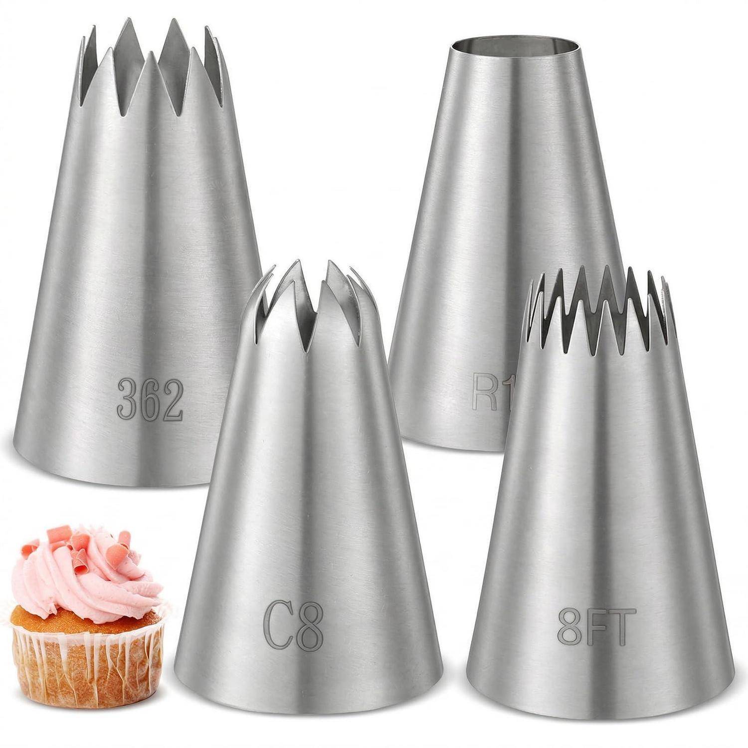 Satz aus vier Edelstahl-Spritzdüsen zum Verzieren von Torten und Cupcakes, dargestellt mit einem glasierten Cupcake zur Größenangabe.