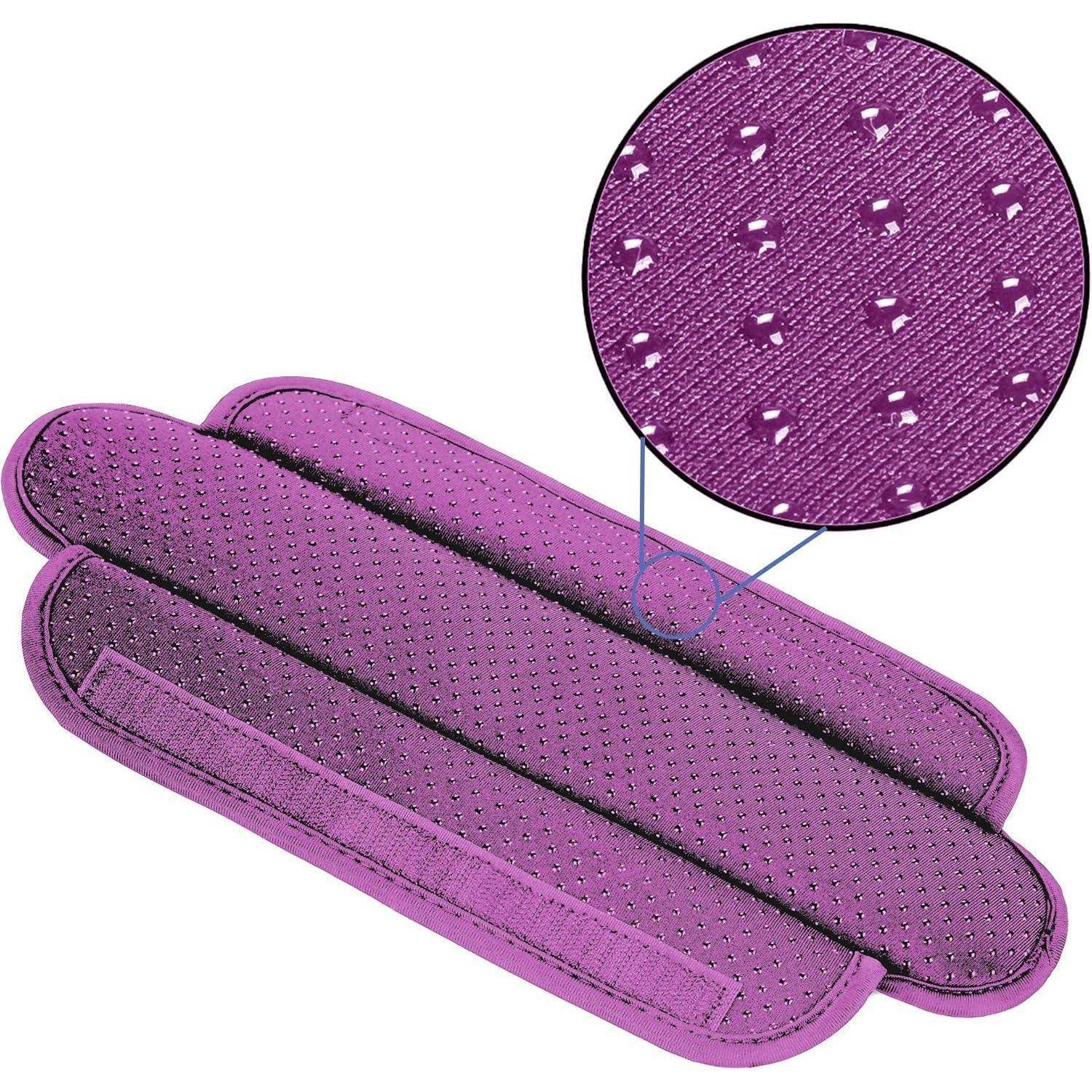 Violette gepolsterte Sicherheitsgurt-Schulterkissen mit strukturiertem Stoff, gezeigt mit vergrößerter Nahaufnahme der Materialoberfläche.