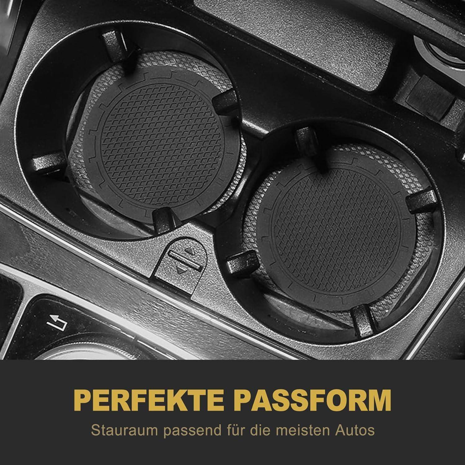 Zwei runde schwarze Getränkehalter-Einsätze in einer Autokonsole mit deutschem Text darunter, der „PERFEKTE PASSFORM
