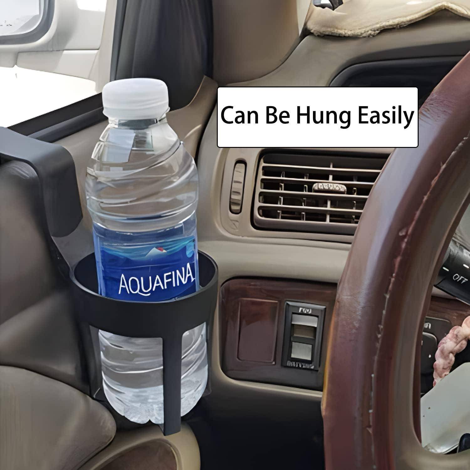 Getränkehalter für Autokuphalter mit einer Aquafina-Wasserflasche, mit Text 