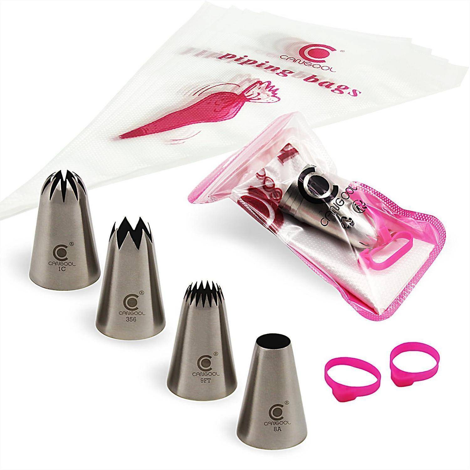 Spritzbeutel-Dekorationsset mit vier Metallspritztüllen, Adaptern und rosa Ringklemmern in transparenter Verpackung zum Verzieren von Torten mit Glasur.