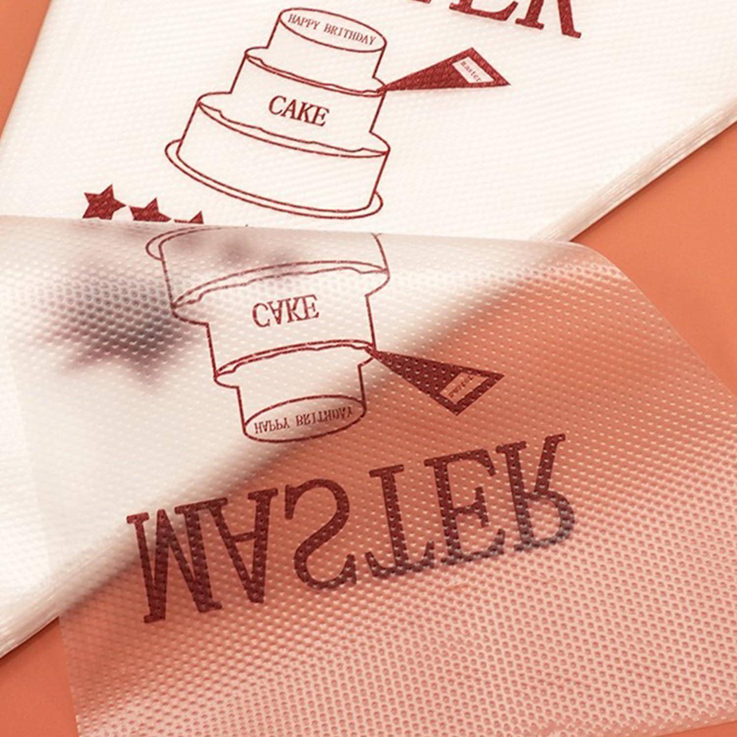 Zwei strukturierte wiederverwendbare Taschen mit einer Geburtstagstkuchen-Grafik und dem Wort „MASTER