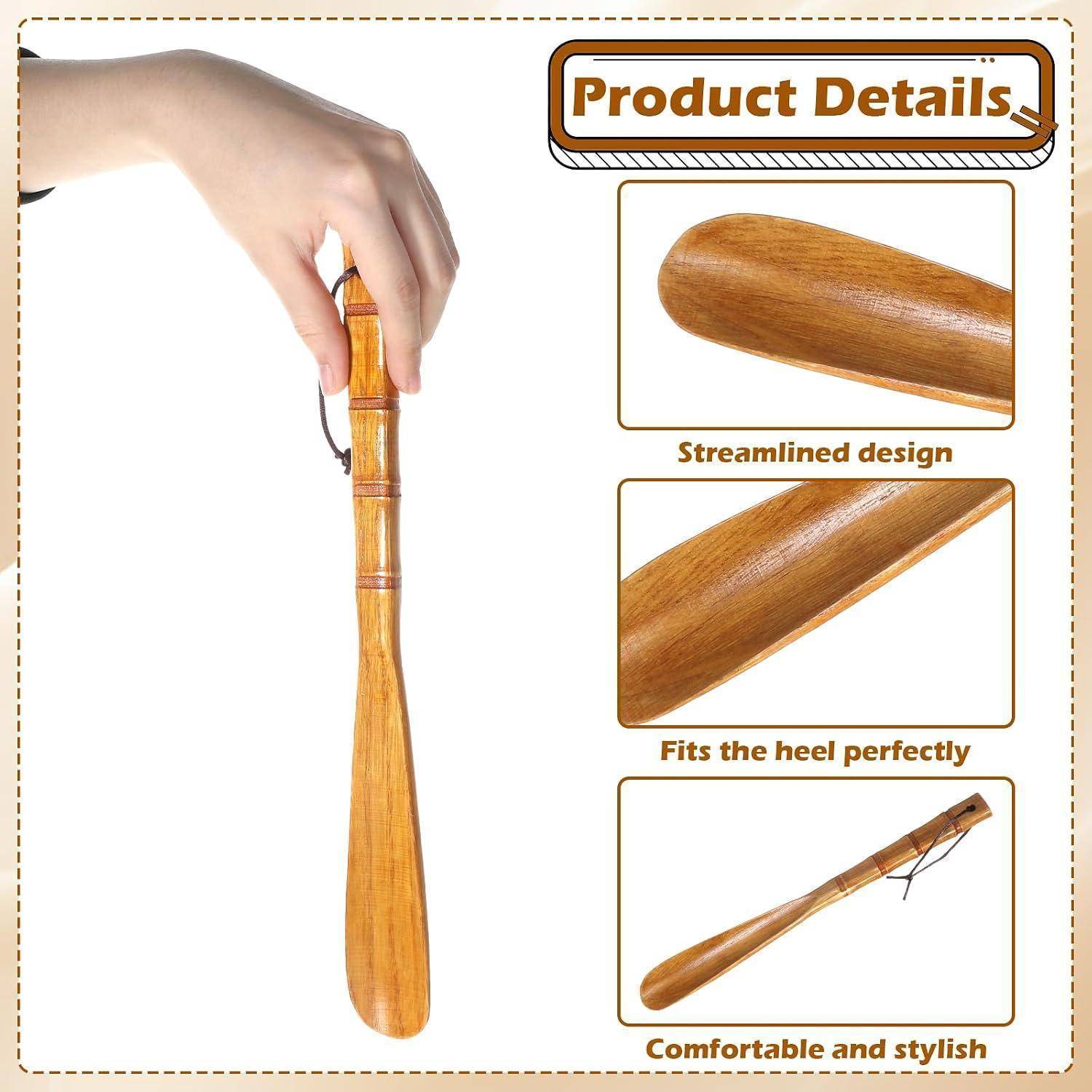 Produktdetails für einen Holzschuhlöffel, gezeigt in der Hand mit Nahaufnahmen, die sein stromlinienförmiges Design, die Fersenpassform und seine komfortable, stilvolle Form hervorheben.