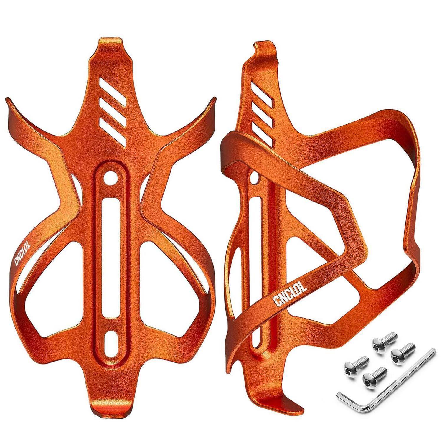 Orangener Fahrradflaschenhalter von vorne und von der Seite gezeigt, mit Befestigungsschrauben und Inbusschlüssel im Lieferumfang enthalten.
