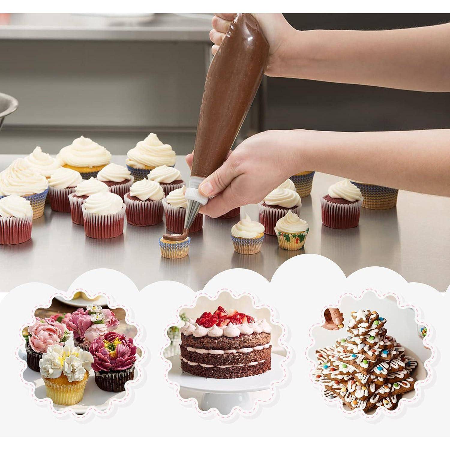 Hände geben Zuckerguss auf Rohre auf verschiedenen Cupcakes auf einer Arbeitsfläche, mit dekorativen Fotos von verzierten Cupcakes, einem Schokoladenkuchen und einem Keksbaumunten.