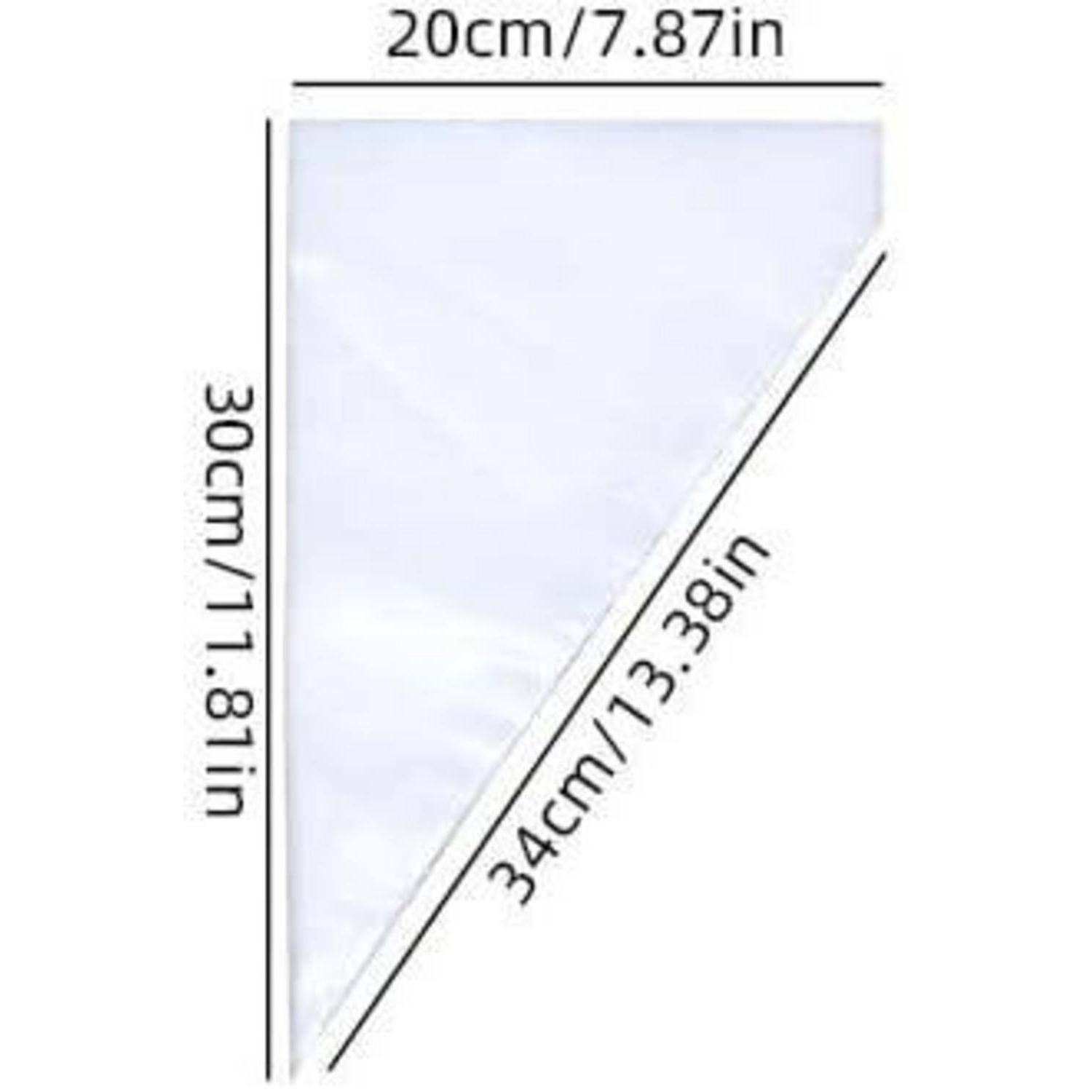 Diagramm eines dreieckigen Stoffstücks mit beschrifteten Abmessungen: 20 cm breit, 30 cm hoch und 34 cm Diagonale.