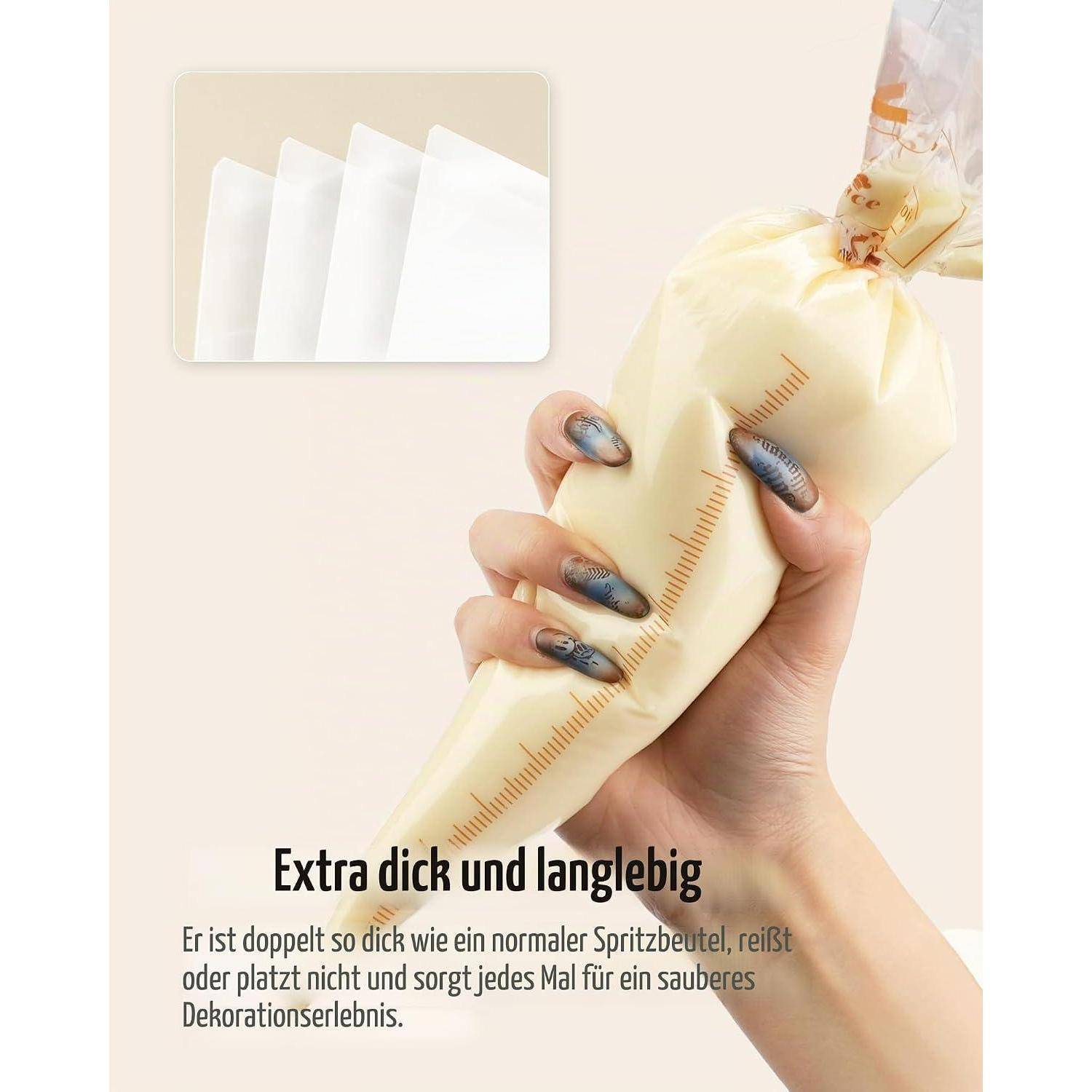 Hand hält eine dicke Spritzbeutel; Ausschnitt zeigt gestapelte Beutel. Deutscher Text sagt „Extra dick und langlebig