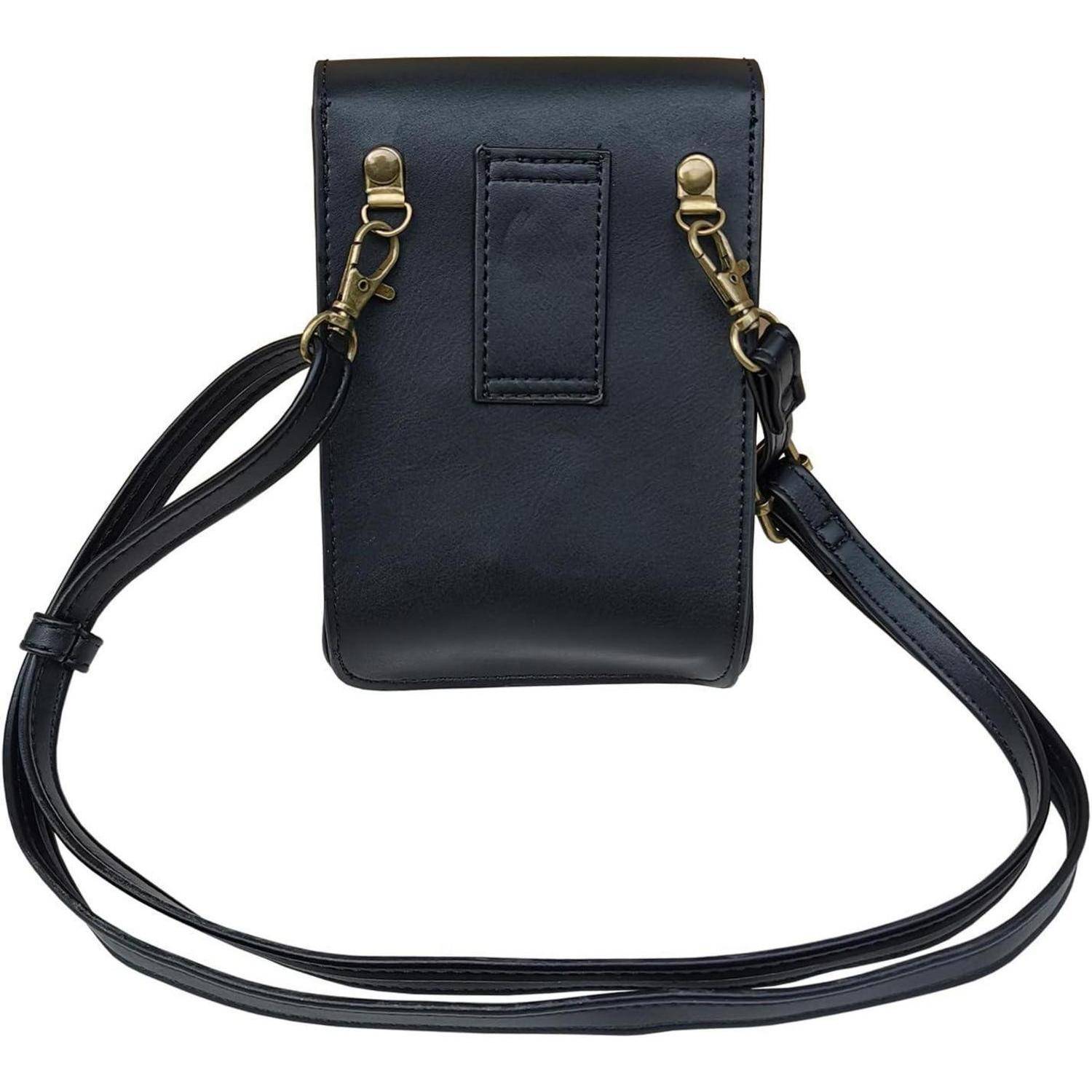Schwarze Ledertasche für Mobiltelefon zum Umhängen mit zwei goldenen Verschlüssen und einem langen verstellbaren Riemen auf weißem Hintergrund