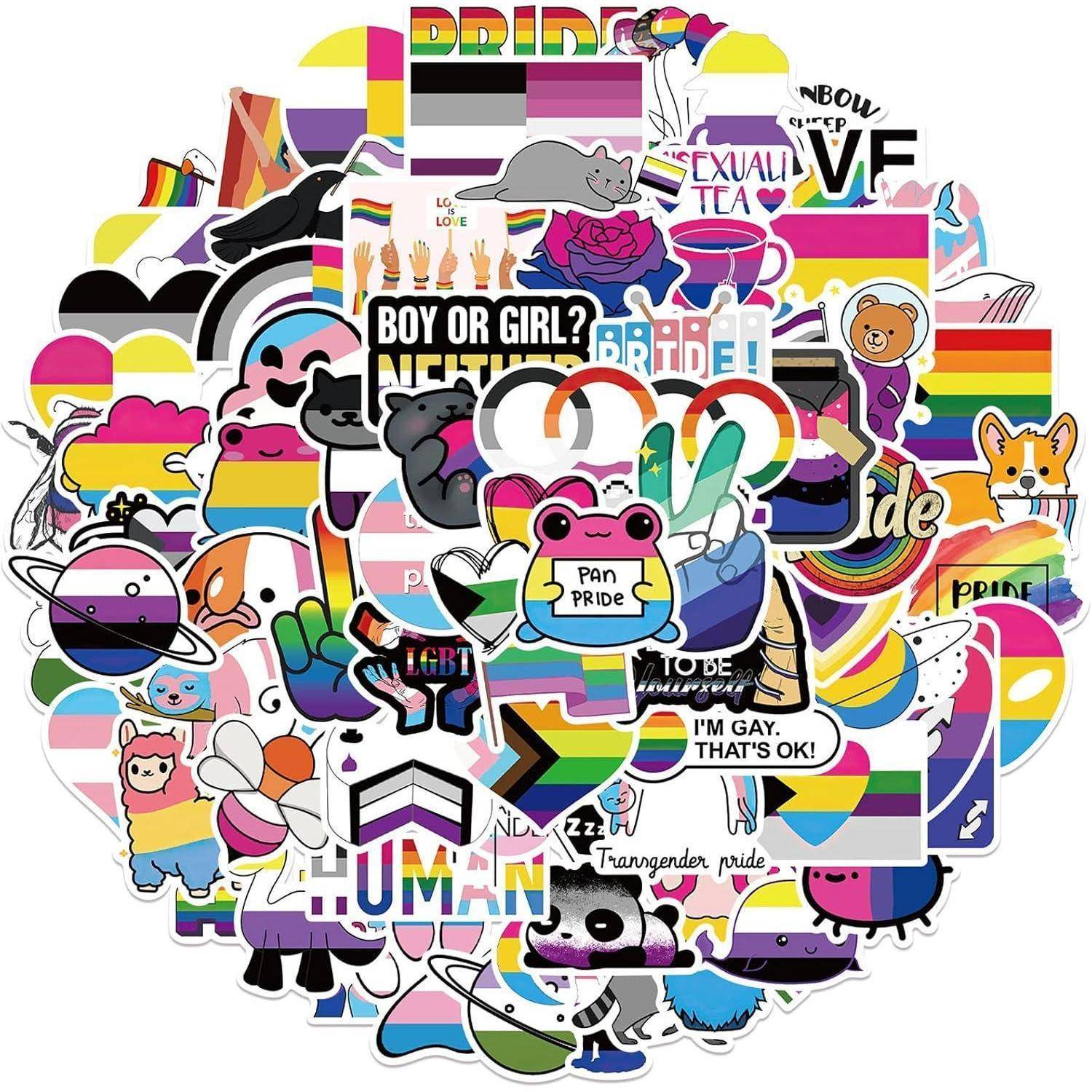 Eine dichte Collage aus LGBTQ+-Aufklebern mit Regenbogenflaggen, Slogans wie „Pride