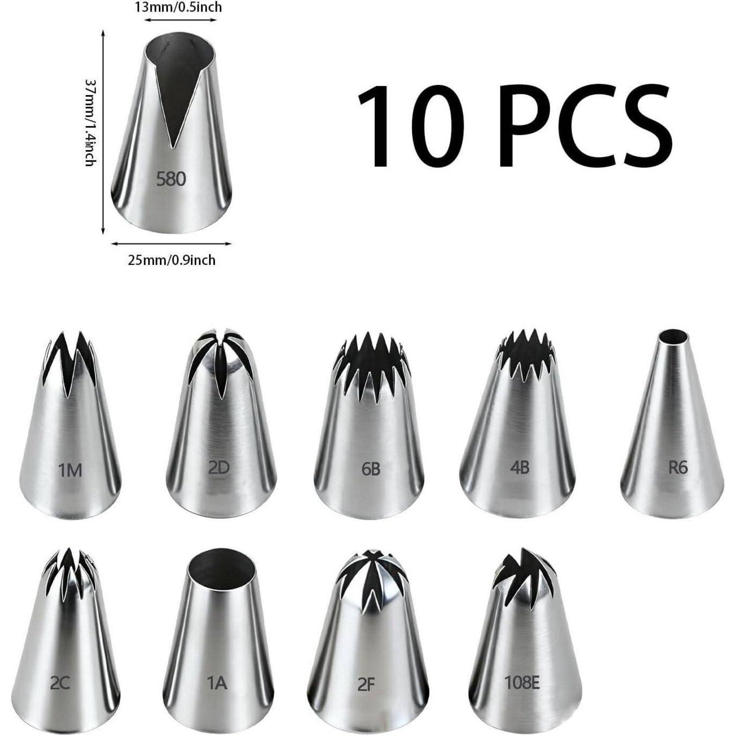 Bild von 10 Metallspritzaufsätzen zum Kuchenverzieren, gekennzeichnet mit Größen und Stilen wie 580, 1M, 2D, 6B, 4B, R6, 2C, 1A, 2F und 108E.