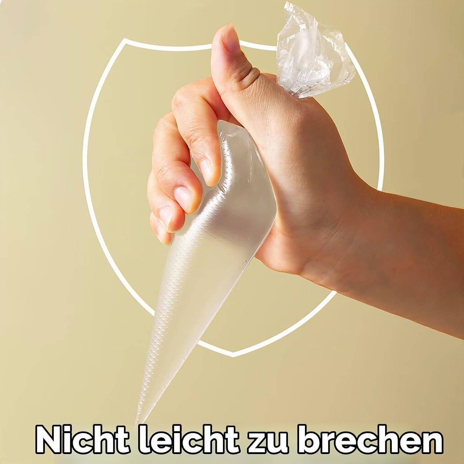 Hand drückt einen durchsichtigen Kunststoffkegel oder -beutel zusammen, mit deutschem Text „Nicht leicht zu brechen
