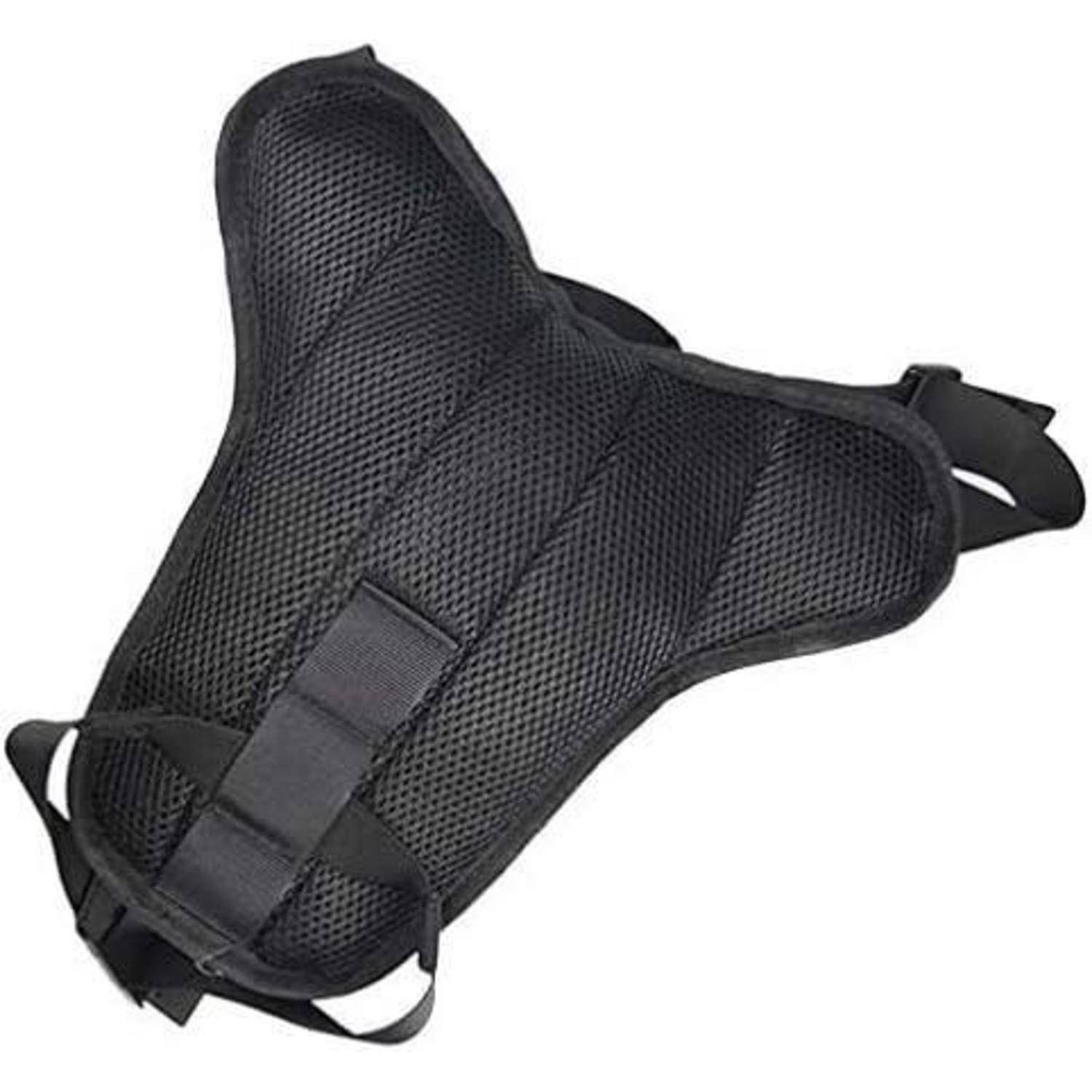Schwarzes gepolstertes Mesh-Stützgeschirr mit verstellbaren Riemen und Schnallen, auf weißem Hintergrund dargestellt.