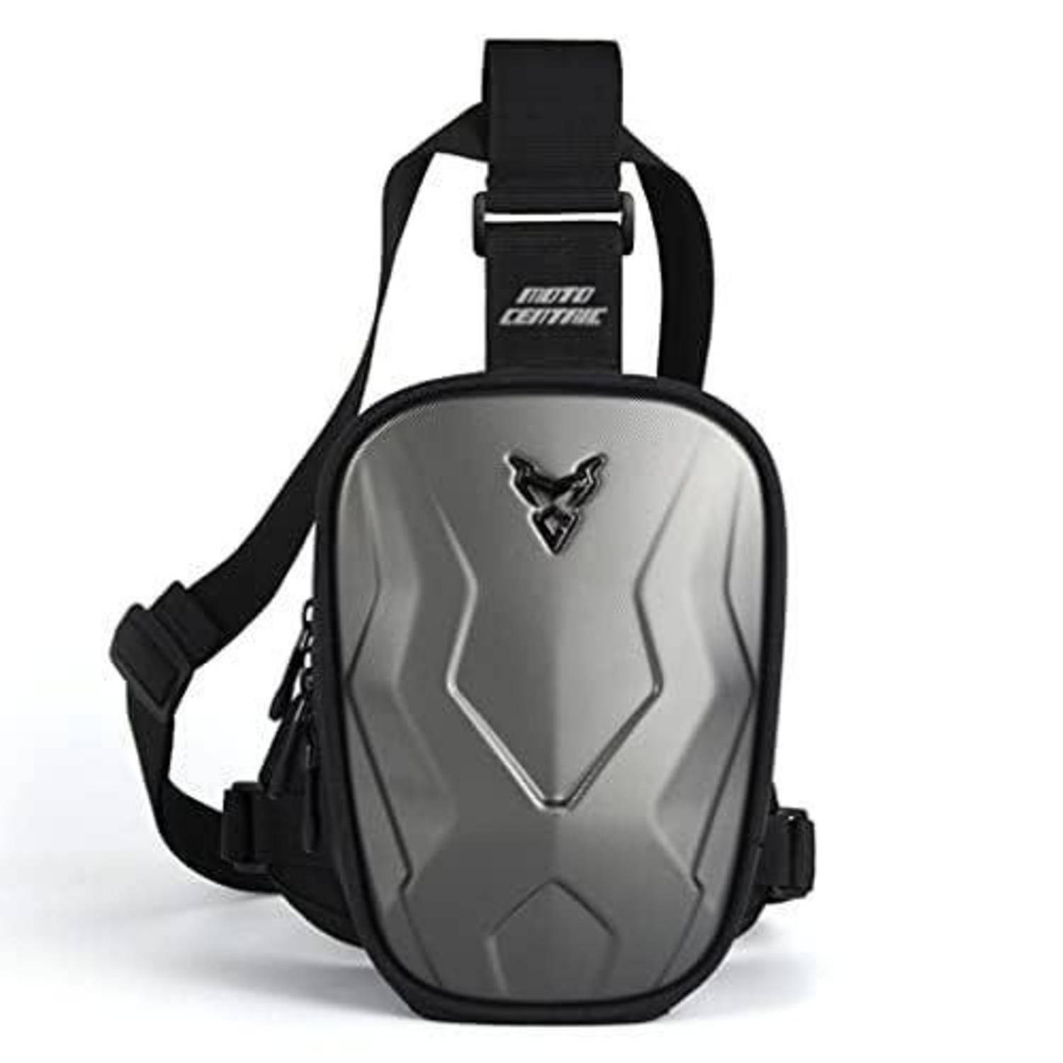 Schwarz-graue Motorrad-Oberschenkeltasche mit Schultergurt und verstärkter Frontplatte, gezeigt auf weißem Hintergrund.