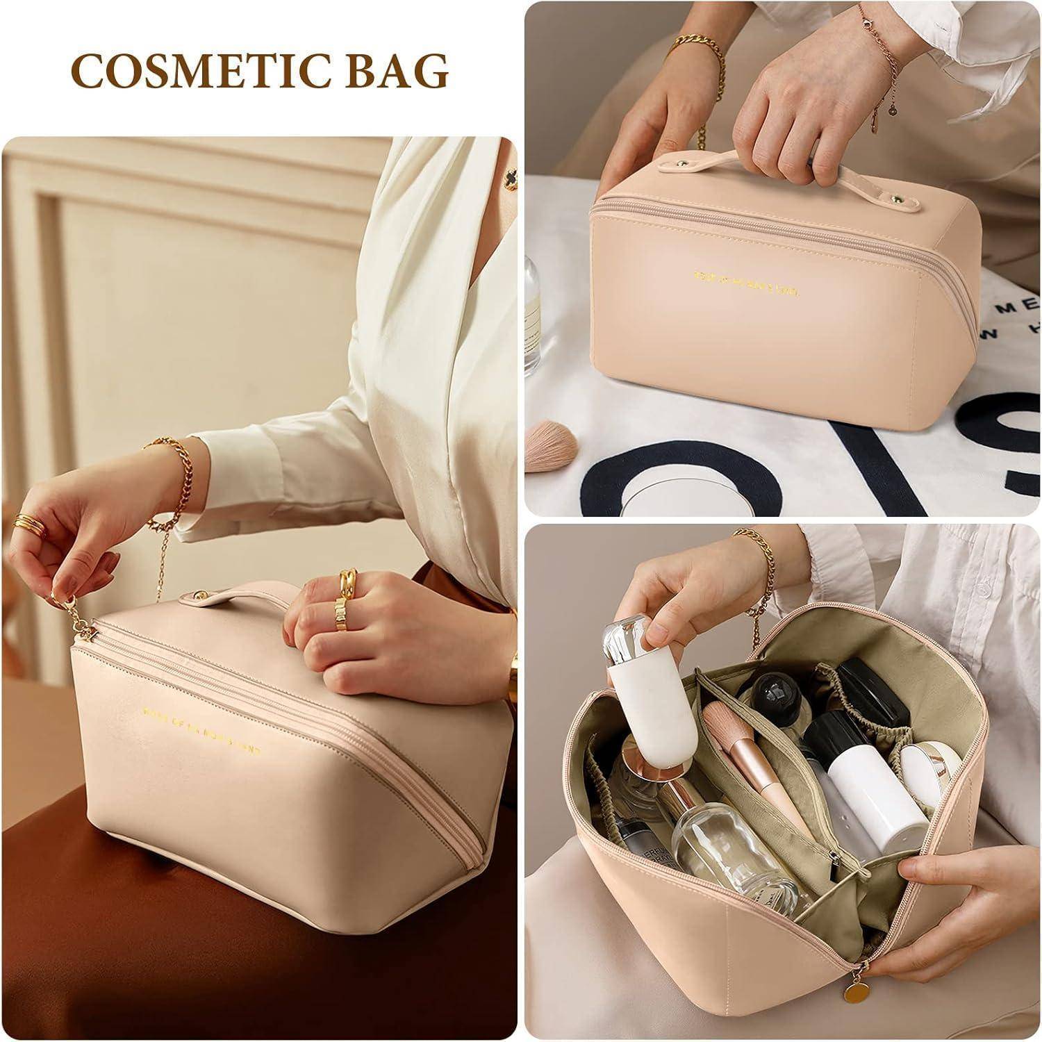 Collage zeigt eine beige Kosmetiktasche mit Griff und Reißverschluss oben, gehalten und geöffnet, um organisierte Kosmetik und Toilettenartikel darin zu zeigen.