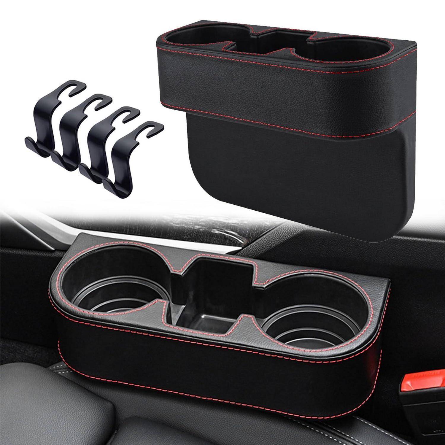 Schwarz Autositzbecher-Halter-Organizer mit zwei Becherhaltern und seitlichem Hakenzubehör, gezeigt montiert zwischen Fahrzeugsitzen.