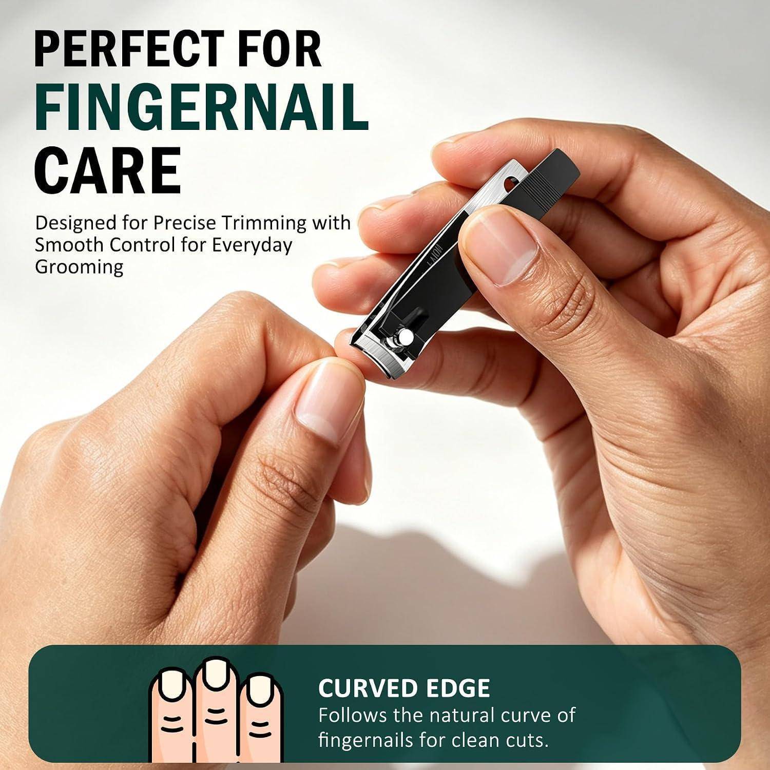 Hände, die einen Fingernagel mit einer Nagelschere trimmen; der Text sagt „PERFEKT FÜR FINGERNAGELPFLEGE" und hebt präzises Trimmen mit gekrümmter Kante für sanfte Kontrolle hervor.