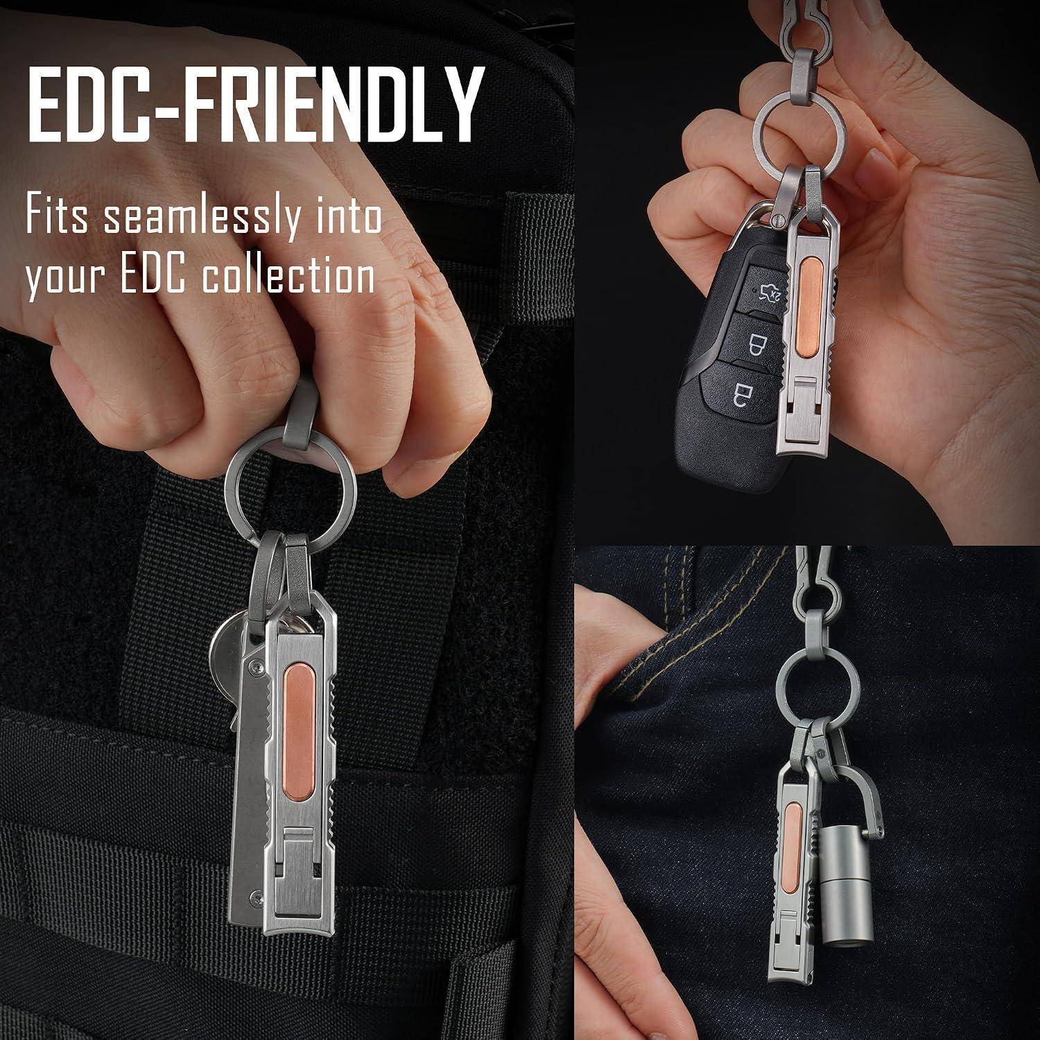 Promotional-Collage, die ein EDC-freundliches Metallschlüsselanhänger-Werkzeug zeigt, das an einem Gürtel oder an Schlüsseln befestigt ist, mit dem Text „EDC-FREUNDLICH Passt nahtlos in deine EDC-Sammlung".