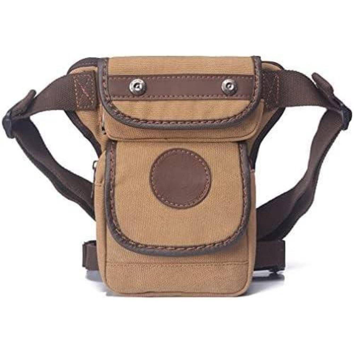 Beige und braune Segeltuch-Hüfttasche mit verstellbarem Riemen, Frontklappe mit Tasche und kreisförmigem Patch, auf weißem Hintergrund abgebildet.