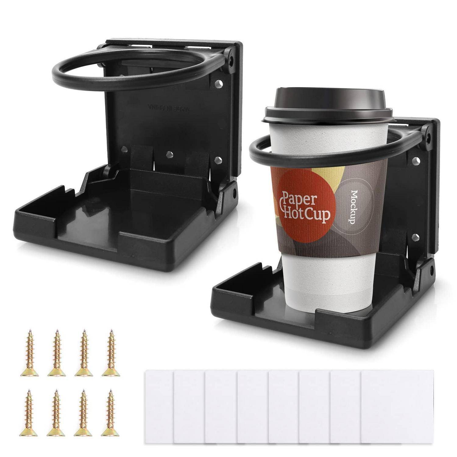 Schwarze wandmontierte Becherhalterklammer, leer gezeigt und mit einem Papier-Kaffeebecher bestückt, mit Befestigungsschrauben im Lieferumfang enthalten