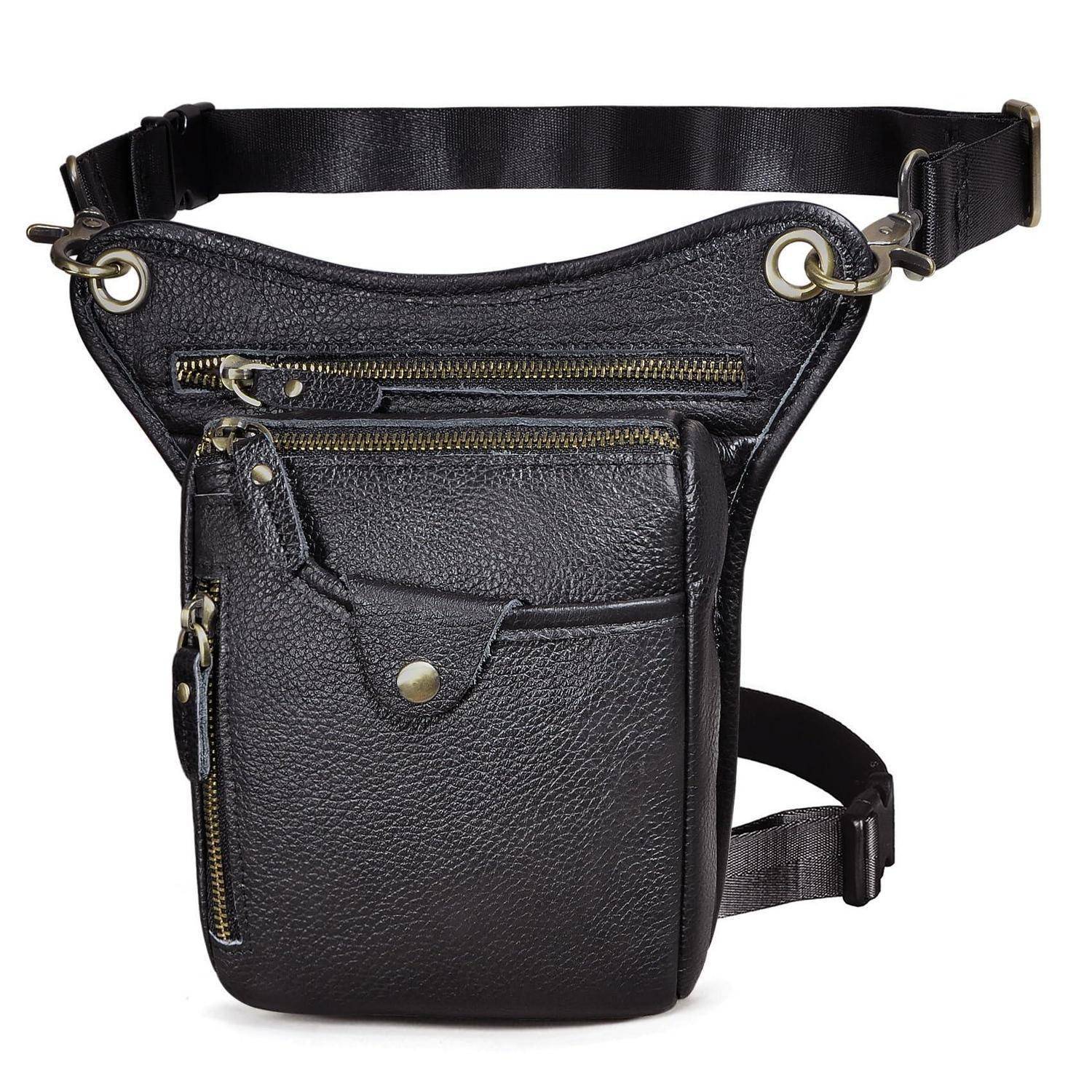 Schwarze Lederhüfttasche mit verstellbaren Riemen und mehreren Reißverschluss- und Klapptaschen auf weißem Hintergrund.