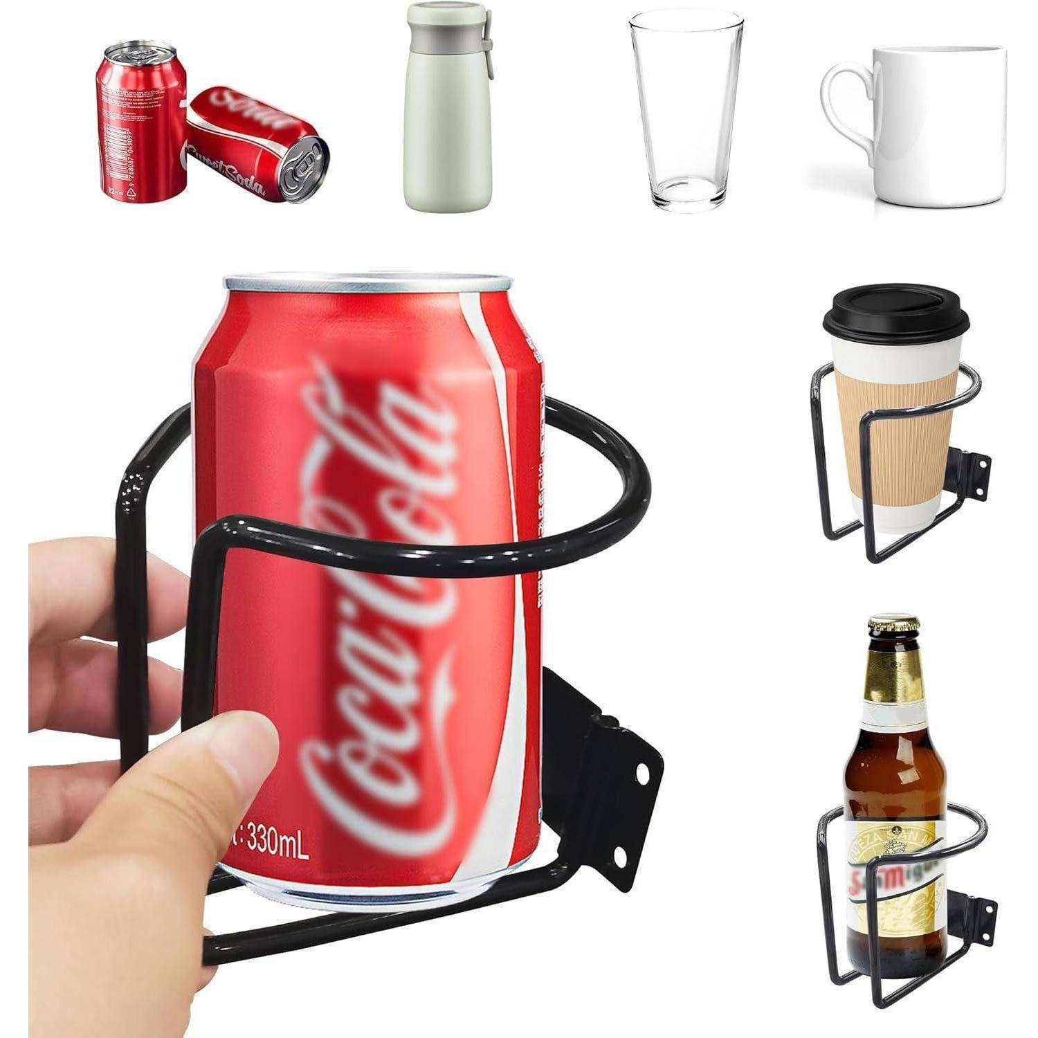 Schwarzer Wandhalter aus Metall mit Schraubplatte und Ringwiege, der eine Limonadendose hält; eingefügte Beispiele zeigen, dass er auch Flaschen, Tassen und eine Thermoskanne passt.