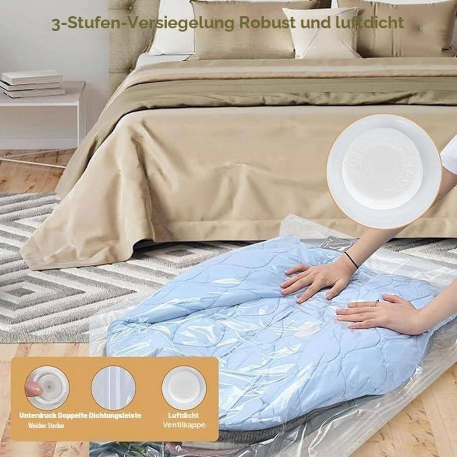 Eine Person versiegelt eine gefaltete Bettdecke in einem Vakuum-Lagerbeutel unter einem Bett, wobei die Vergrößerung das Ventil und den doppelten Versiegelungsstreifen zeigt.